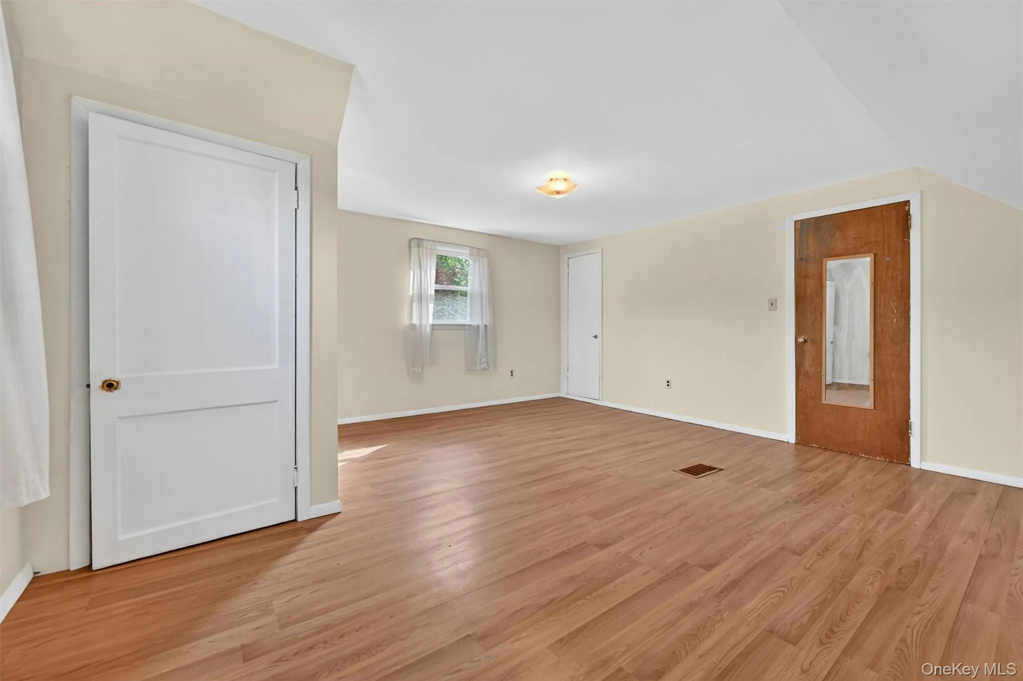 2 Curie Road, Cornwall, NY, 4 Bedrooms Bedrooms, 7 Rooms Rooms,1 BathroomBathrooms,Residential,For Rent,Curie,0,1006753 2 Curie Road, Cornwall, NY, 4 Bedrooms Bedrooms, 7 Rooms Rooms,1 BathroomBathrooms,Residential,For Rent,Curie,0,1006753