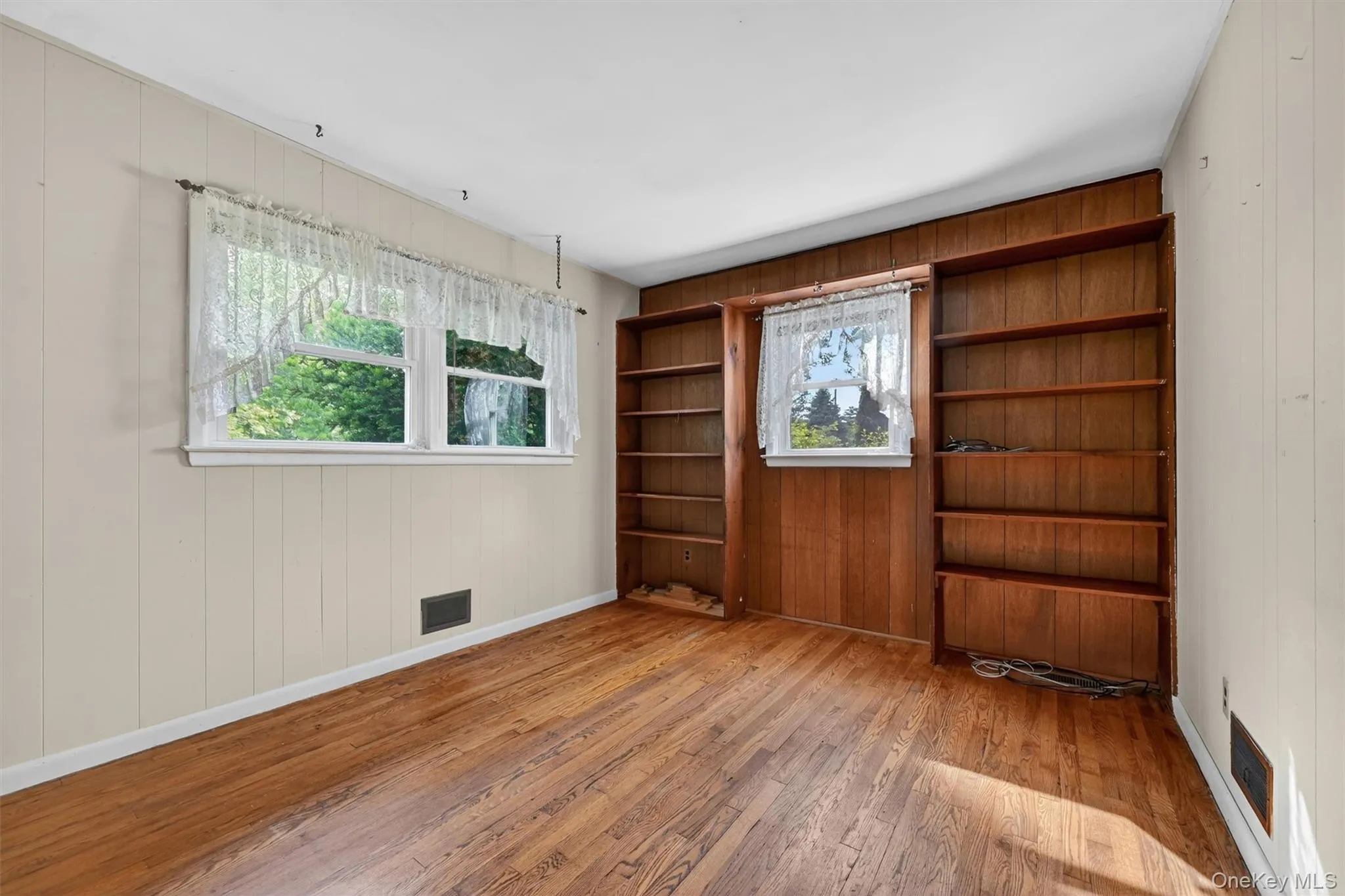 1st floor bedroom or office 1st floor bedroom or office