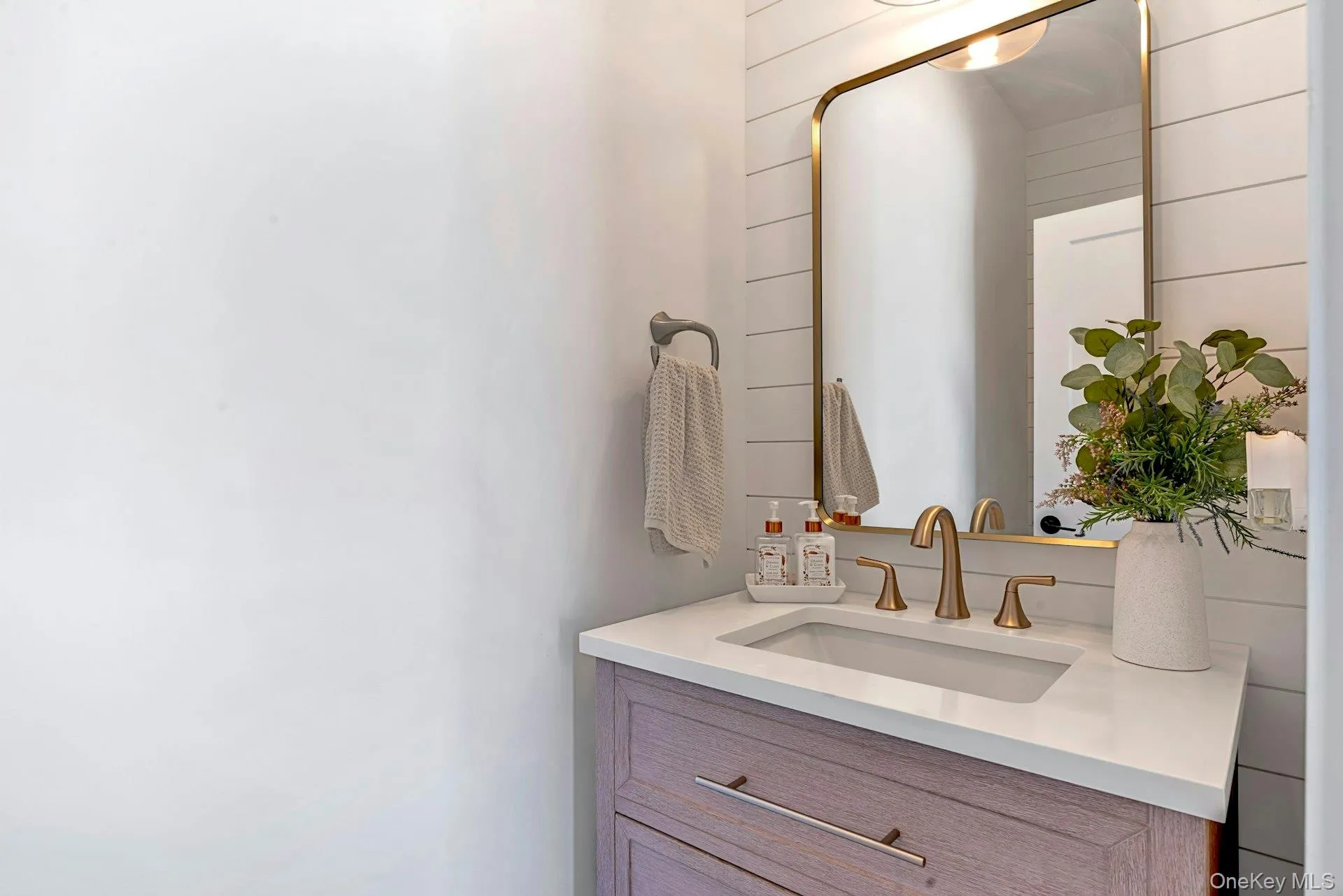 1095 Ryder Farm Lane, Southold, NY, 4 Bedrooms Bedrooms, 9 Rooms Rooms,2 BathroomsBathrooms,Residential Lease,For Rent,Ryder Farm,0,1006757 1095 Ryder Farm Lane, Southold, NY, 4 Bedrooms Bedrooms, 9 Rooms Rooms,2 BathroomsBathrooms,Residential Lease,For Rent,Ryder Farm,0,1006757