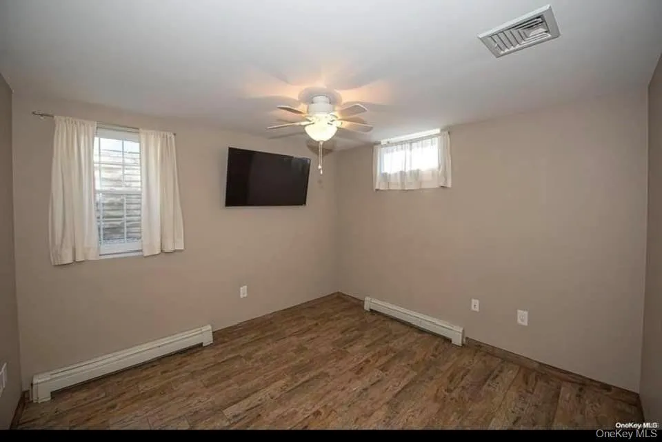 16 wildwood st, Brookhaven, NY, 1 Bedroom Bedrooms, 3 Rooms Rooms,1 BathroomBathrooms,Residential Lease,For Rent,wildwood st,0,1006758 16 wildwood st, Brookhaven, NY, 1 Bedroom Bedrooms, 3 Rooms Rooms,1 BathroomBathrooms,Residential Lease,For Rent,wildwood st,0,1006758