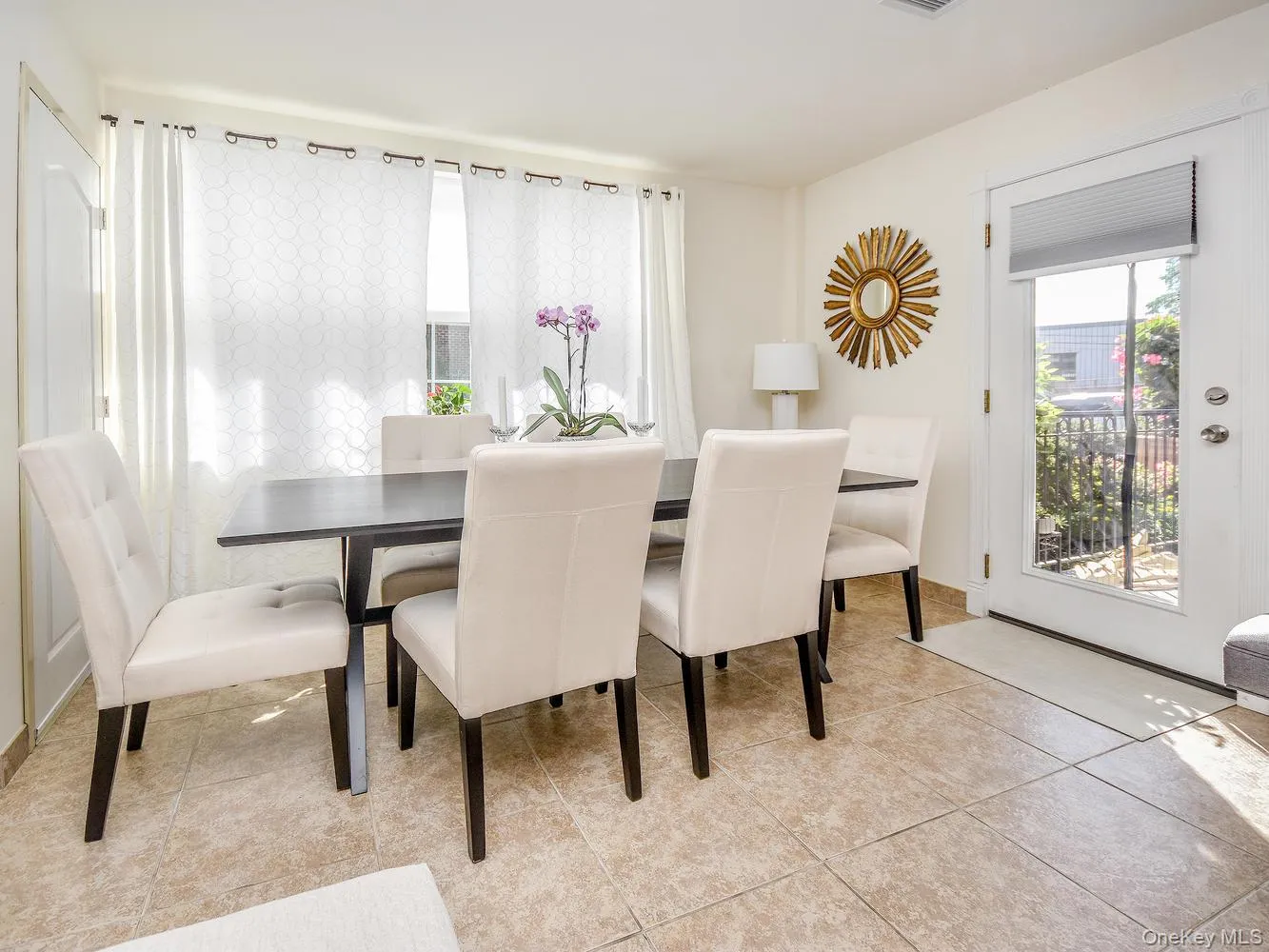 400 Carney Street, Glen Cove, NY, 1 Bedroom Bedrooms, 2 Rooms Rooms,1 BathroomBathrooms,Residential Lease,For Rent,Carney,0,1006759 400 Carney Street, Glen Cove, NY, 1 Bedroom Bedrooms, 2 Rooms Rooms,1 BathroomBathrooms,Residential Lease,For Rent,Carney,0,1006759