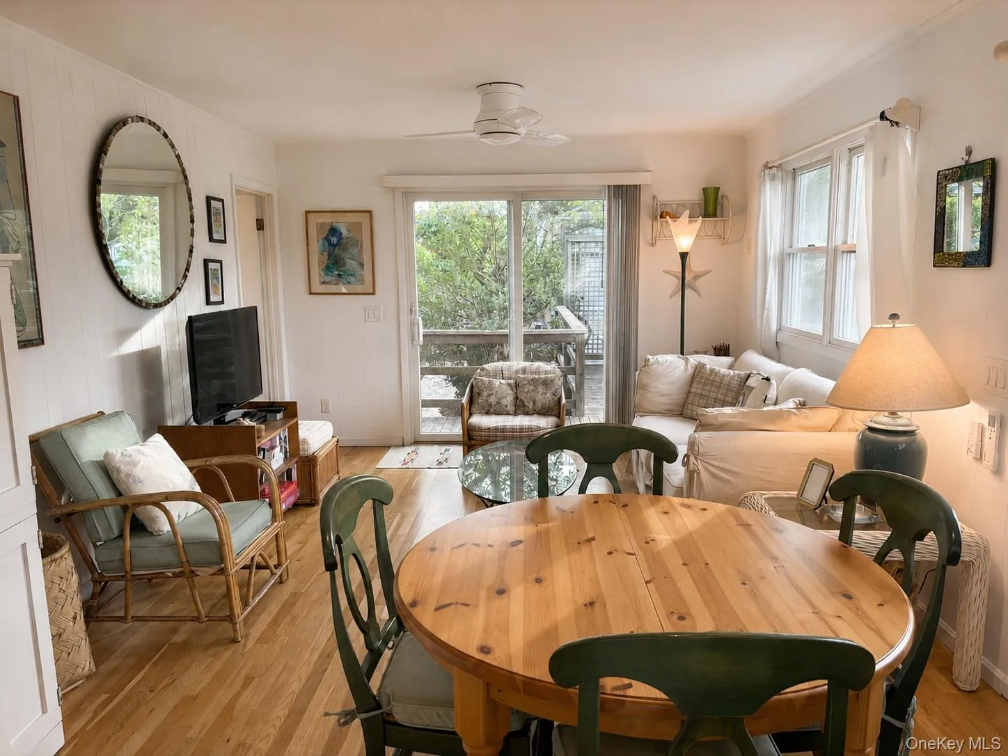 111 Walnut Walk, Islip, NY, 2 Bedrooms Bedrooms, 4 Rooms Rooms,1 BathroomBathrooms,Residential,For Rent,Walnut,0,1006762 111 Walnut Walk, Islip, NY, 2 Bedrooms Bedrooms, 4 Rooms Rooms,1 BathroomBathrooms,Residential,For Rent,Walnut,0,1006762