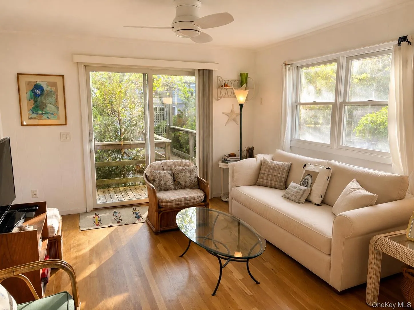 111 Walnut Walk, Islip, NY, 2 Bedrooms Bedrooms, 4 Rooms Rooms,1 BathroomBathrooms,Residential,For Rent,Walnut,0,1006762 111 Walnut Walk, Islip, NY, 2 Bedrooms Bedrooms, 4 Rooms Rooms,1 BathroomBathrooms,Residential,For Rent,Walnut,0,1006762