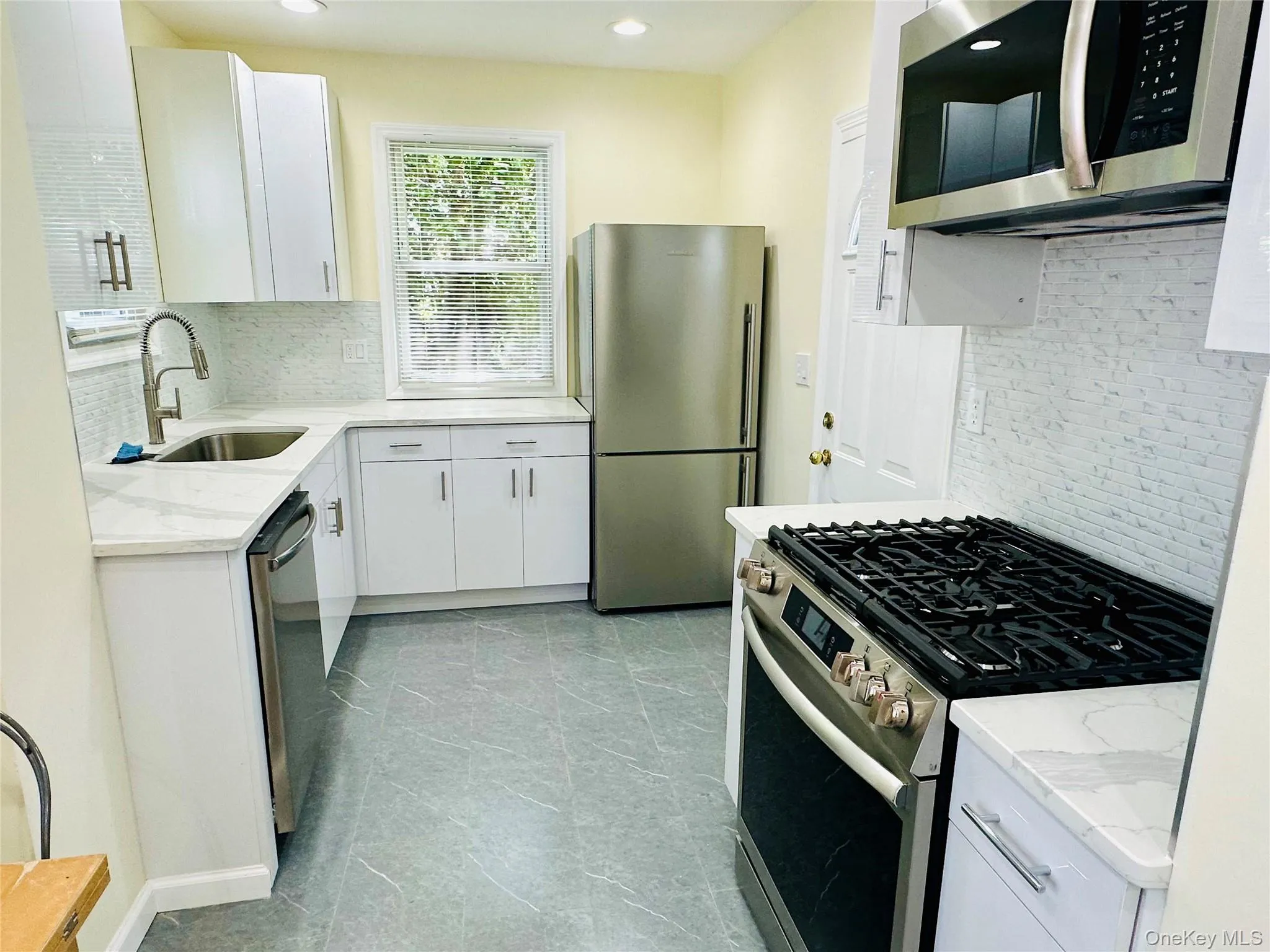 11124 170th Street, New York, NY, 3 Bedrooms Bedrooms, 8 Rooms Rooms,2 BathroomsBathrooms,Residential,For Rent,170th,0,1006764 11124 170th Street, New York, NY, 3 Bedrooms Bedrooms, 8 Rooms Rooms,2 BathroomsBathrooms,Residential,For Rent,170th,0,1006764