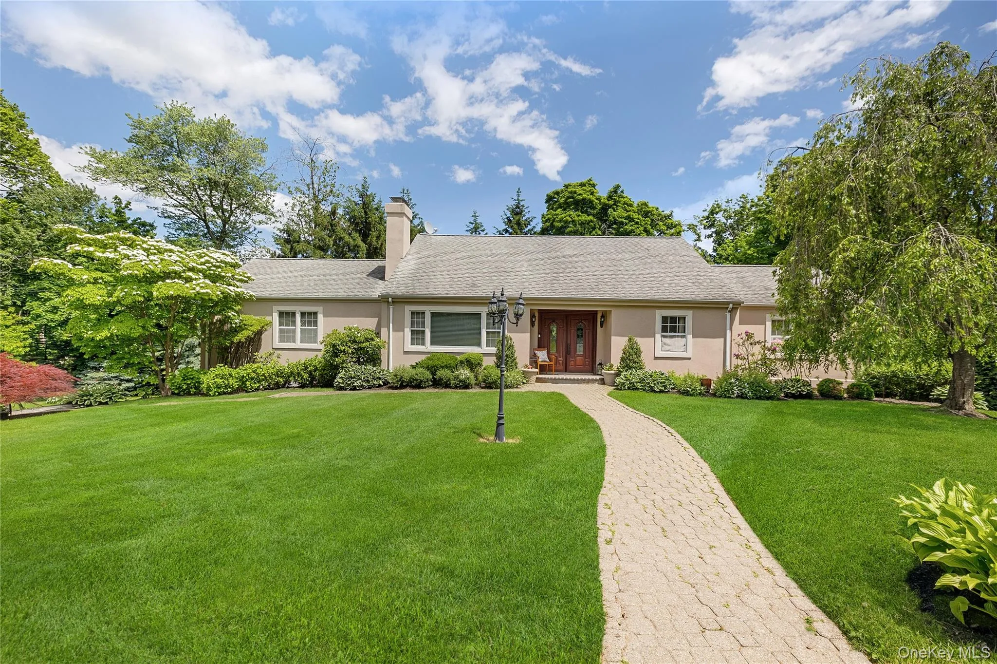 1 Hunting Ridge Road, White Plains, NY, 3 Bedrooms Bedrooms, 12 Rooms Rooms,4 BathroomsBathrooms,Residential,For Rent,Hunting Ridge,0,1006771 1 Hunting Ridge Road, White Plains, NY, 3 Bedrooms Bedrooms, 12 Rooms Rooms,4 BathroomsBathrooms,Residential,For Rent,Hunting Ridge,0,1006771