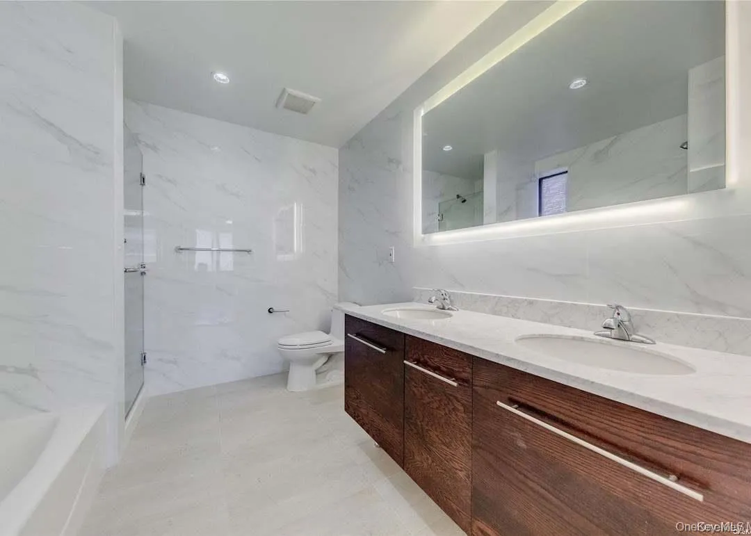 13646 41st Avenue, New York, NY, 2 Bedrooms Bedrooms, 5 Rooms Rooms,2 BathroomsBathrooms,Residential Lease,For Rent,41st,0,1006772 13646 41st Avenue, New York, NY, 2 Bedrooms Bedrooms, 5 Rooms Rooms,2 BathroomsBathrooms,Residential Lease,For Rent,41st,0,1006772