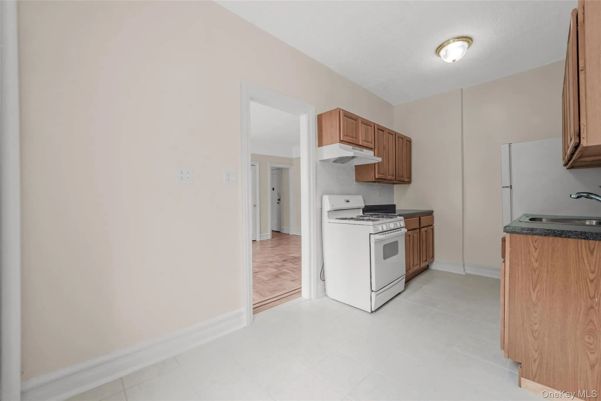 155-17 Sanford Avenue, New York, NY, 3 Rooms Rooms,1 BathroomBathrooms,Residential,For Rent,Sanford,0,1006774 155-17 Sanford Avenue, New York, NY, 3 Rooms Rooms,1 BathroomBathrooms,Residential,For Rent,Sanford,0,1006774