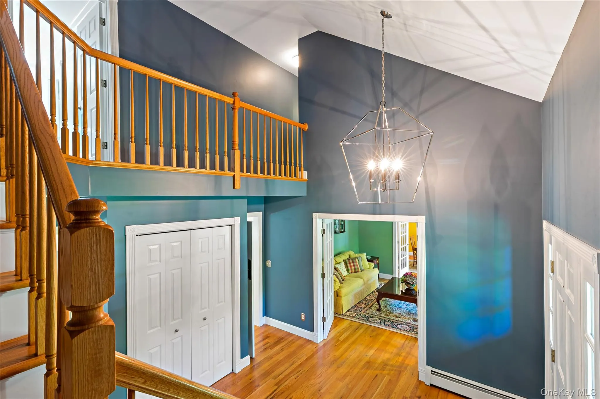 Beautiful light fixtures throughout. Beautiful light fixtures throughout.