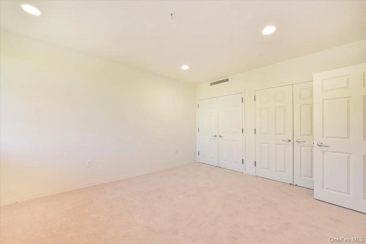100 Harborview Drive, North Hempstead, NY, 3 Bedrooms Bedrooms, 6 Rooms Rooms,2 BathroomsBathrooms,Residential,For Rent,Harborview,0,1006786 100 Harborview Drive, North Hempstead, NY, 3 Bedrooms Bedrooms, 6 Rooms Rooms,2 BathroomsBathrooms,Residential,For Rent,Harborview,0,1006786
