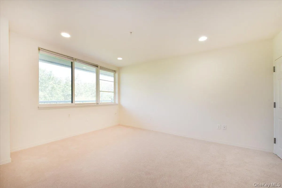 100 Harborview Drive, North Hempstead, NY, 3 Bedrooms Bedrooms, 6 Rooms Rooms,2 BathroomsBathrooms,Residential,For Rent,Harborview,0,1006786 100 Harborview Drive, North Hempstead, NY, 3 Bedrooms Bedrooms, 6 Rooms Rooms,2 BathroomsBathrooms,Residential,For Rent,Harborview,0,1006786