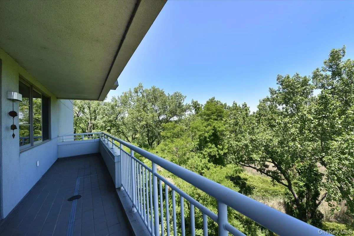 100 Harborview Drive, North Hempstead, NY, 3 Bedrooms Bedrooms, 6 Rooms Rooms,2 BathroomsBathrooms,Residential,For Rent,Harborview,0,1006786 100 Harborview Drive, North Hempstead, NY, 3 Bedrooms Bedrooms, 6 Rooms Rooms,2 BathroomsBathrooms,Residential,For Rent,Harborview,0,1006786