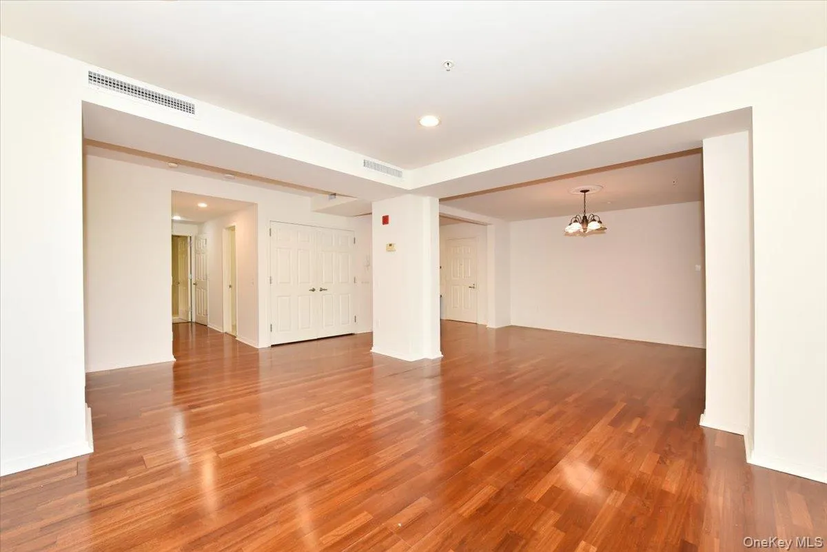 100 Harborview Drive, North Hempstead, NY, 3 Bedrooms Bedrooms, 6 Rooms Rooms,2 BathroomsBathrooms,Residential,For Rent,Harborview,0,1006786 100 Harborview Drive, North Hempstead, NY, 3 Bedrooms Bedrooms, 6 Rooms Rooms,2 BathroomsBathrooms,Residential,For Rent,Harborview,0,1006786