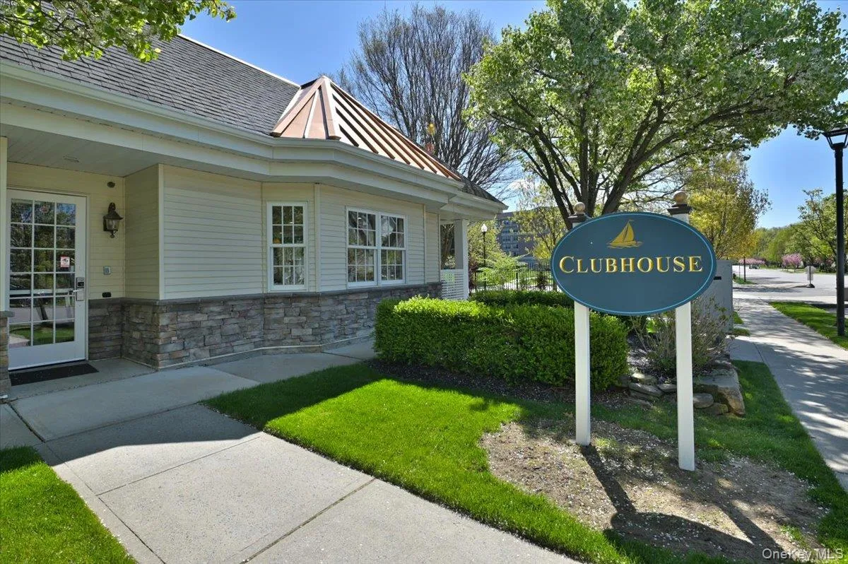 100 Harborview Drive, North Hempstead, NY, 3 Bedrooms Bedrooms, 6 Rooms Rooms,2 BathroomsBathrooms,Residential,For Rent,Harborview,0,1006786 100 Harborview Drive, North Hempstead, NY, 3 Bedrooms Bedrooms, 6 Rooms Rooms,2 BathroomsBathrooms,Residential,For Rent,Harborview,0,1006786