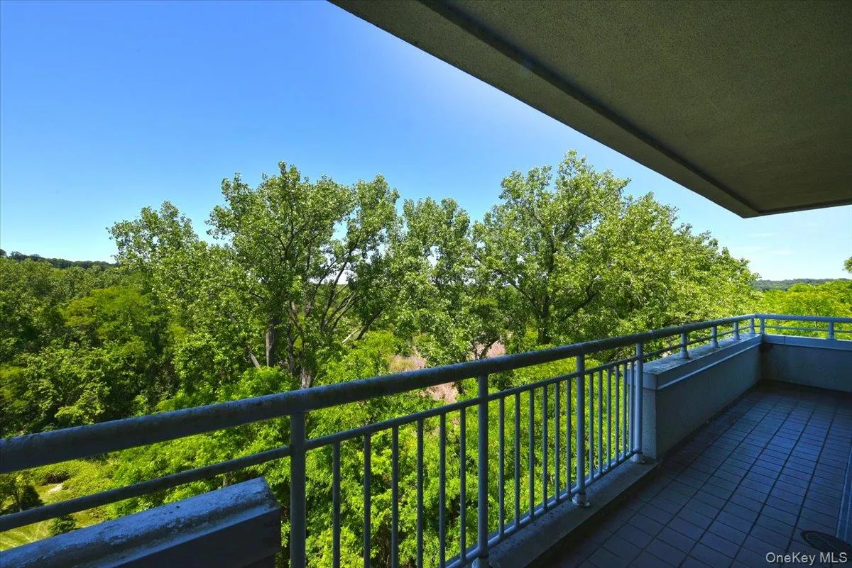 100 Harborview Drive, North Hempstead, NY, 3 Bedrooms Bedrooms, 6 Rooms Rooms,2 BathroomsBathrooms,Residential,For Rent,Harborview,0,1006786 100 Harborview Drive, North Hempstead, NY, 3 Bedrooms Bedrooms, 6 Rooms Rooms,2 BathroomsBathrooms,Residential,For Rent,Harborview,0,1006786
