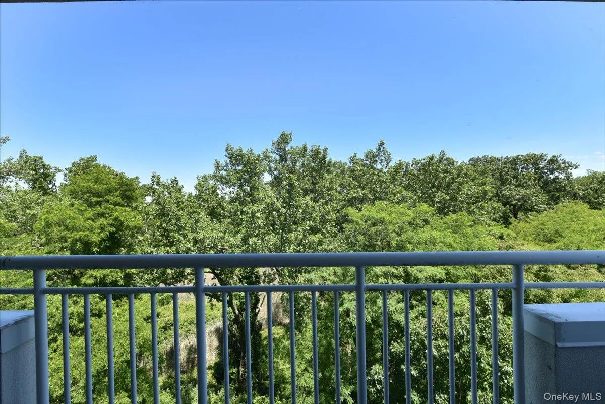 100 Harborview Drive, North Hempstead, NY, 3 Bedrooms Bedrooms, 6 Rooms Rooms,2 BathroomsBathrooms,Residential,For Rent,Harborview,0,1006786 100 Harborview Drive, North Hempstead, NY, 3 Bedrooms Bedrooms, 6 Rooms Rooms,2 BathroomsBathrooms,Residential,For Rent,Harborview,0,1006786