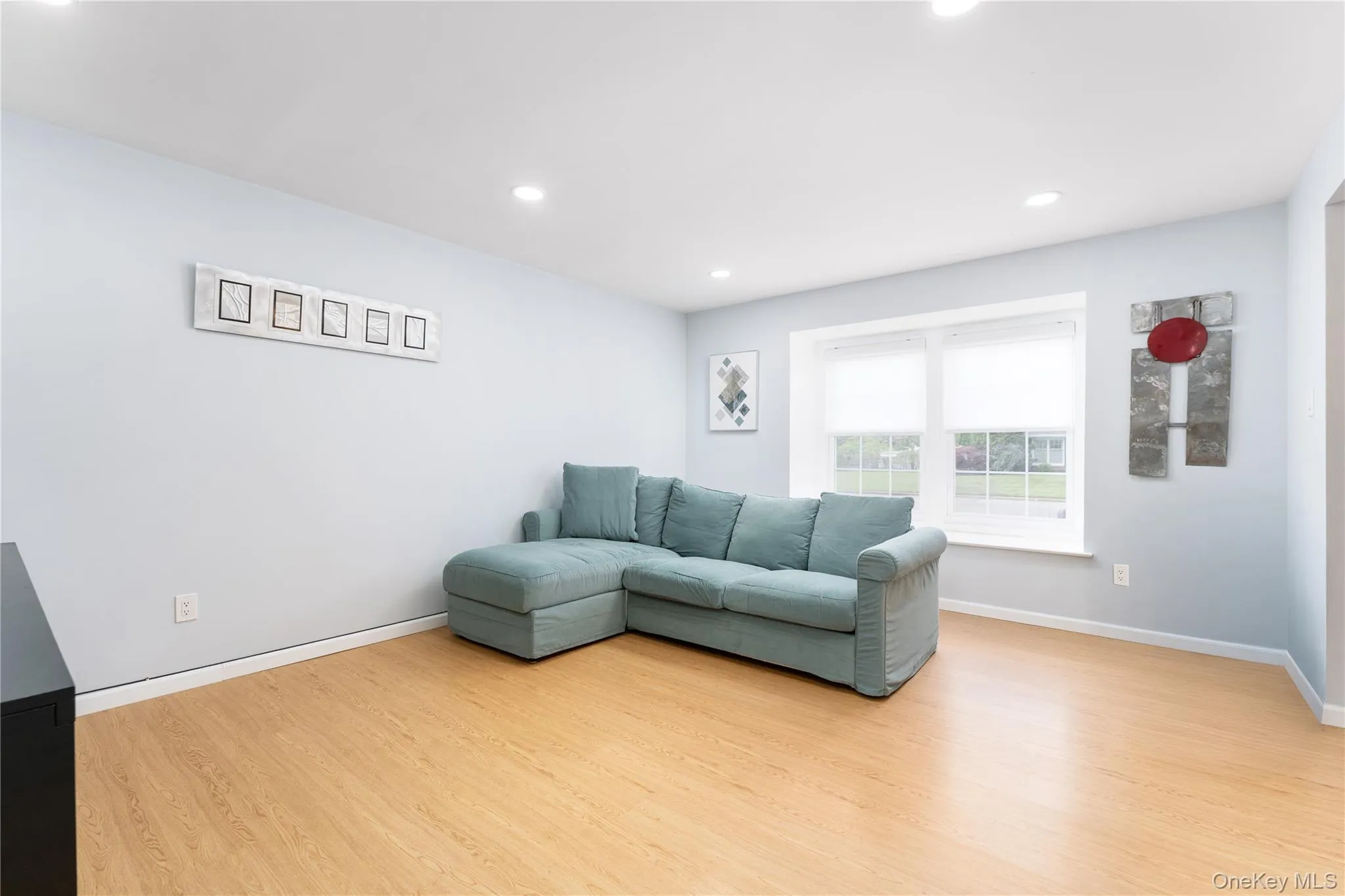 12 Annandale Road, Brookhaven, NY, 5 Bedrooms Bedrooms, 8 Rooms Rooms,3 BathroomsBathrooms,Residential,For Rent,Annandale,0,1006788 12 Annandale Road, Brookhaven, NY, 5 Bedrooms Bedrooms, 8 Rooms Rooms,3 BathroomsBathrooms,Residential,For Rent,Annandale,0,1006788
