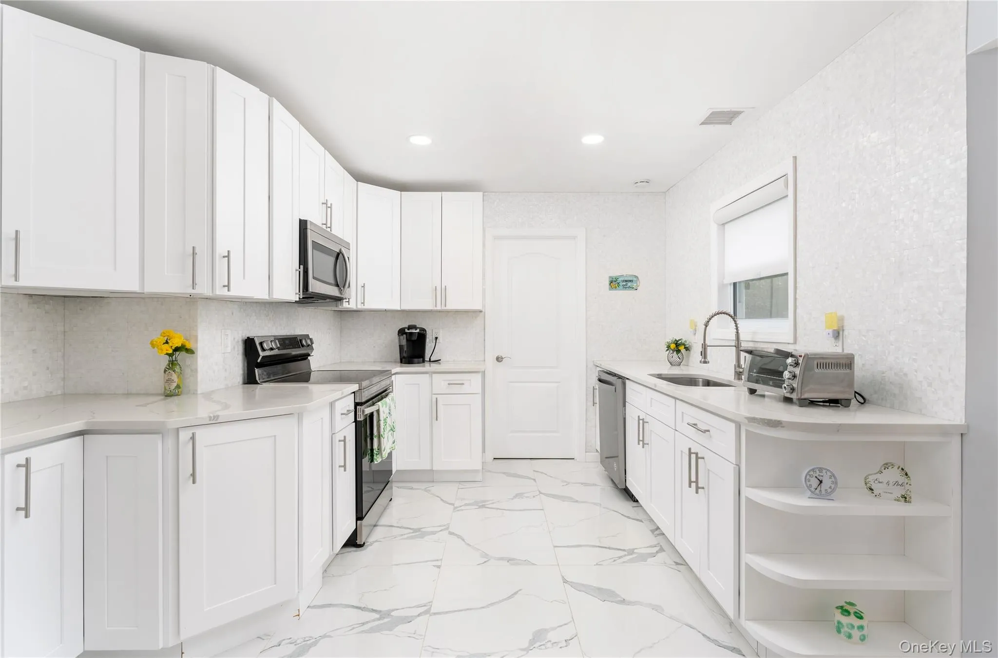 12 Annandale Road, Brookhaven, NY, 5 Bedrooms Bedrooms, 8 Rooms Rooms,3 BathroomsBathrooms,Residential,For Rent,Annandale,0,1006788 12 Annandale Road, Brookhaven, NY, 5 Bedrooms Bedrooms, 8 Rooms Rooms,3 BathroomsBathrooms,Residential,For Rent,Annandale,0,1006788