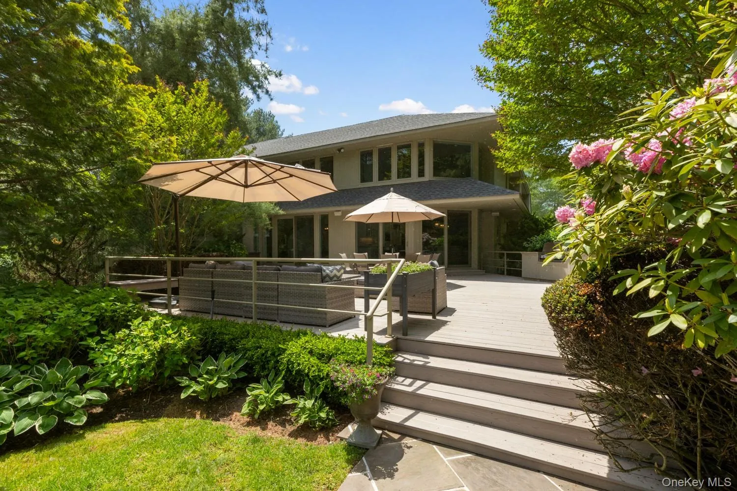 5 Coachmans Court, North Hempstead, NY, 6 Bedrooms Bedrooms, 15 Rooms Rooms,6 BathroomsBathrooms,Residential,For Rent,Coachmans,0,1006790 5 Coachmans Court, North Hempstead, NY, 6 Bedrooms Bedrooms, 15 Rooms Rooms,6 BathroomsBathrooms,Residential,For Rent,Coachmans,0,1006790