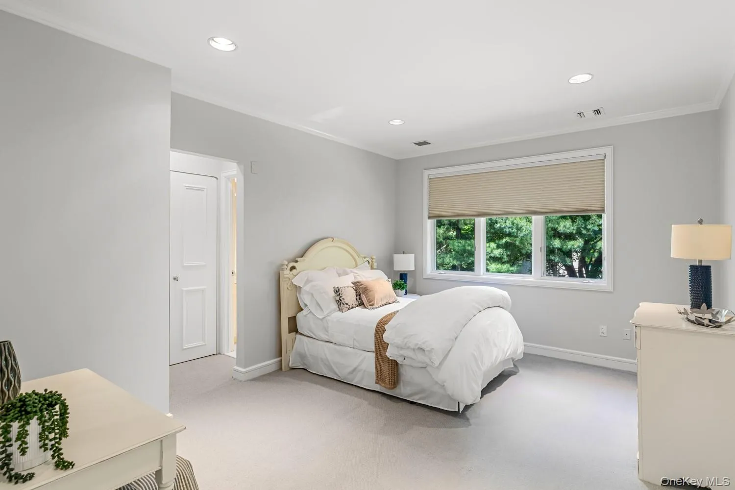 5 Coachmans Court, North Hempstead, NY, 6 Bedrooms Bedrooms, 15 Rooms Rooms,6 BathroomsBathrooms,Residential,For Rent,Coachmans,0,1006790 5 Coachmans Court, North Hempstead, NY, 6 Bedrooms Bedrooms, 15 Rooms Rooms,6 BathroomsBathrooms,Residential,For Rent,Coachmans,0,1006790