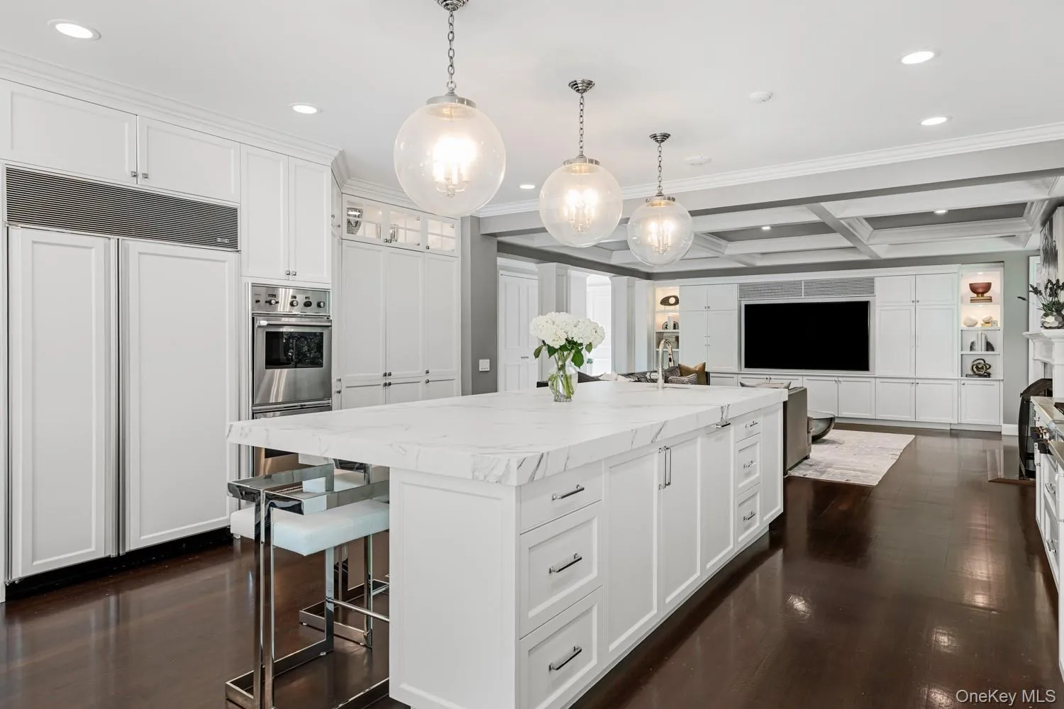 5 Coachmans Court, North Hempstead, NY, 6 Bedrooms Bedrooms, 15 Rooms Rooms,6 BathroomsBathrooms,Residential,For Rent,Coachmans,0,1006790 5 Coachmans Court, North Hempstead, NY, 6 Bedrooms Bedrooms, 15 Rooms Rooms,6 BathroomsBathrooms,Residential,For Rent,Coachmans,0,1006790