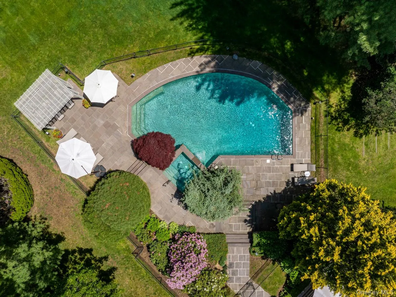 5 Coachmans Court, North Hempstead, NY, 6 Bedrooms Bedrooms, 15 Rooms Rooms,6 BathroomsBathrooms,Residential,For Rent,Coachmans,0,1006790 5 Coachmans Court, North Hempstead, NY, 6 Bedrooms Bedrooms, 15 Rooms Rooms,6 BathroomsBathrooms,Residential,For Rent,Coachmans,0,1006790