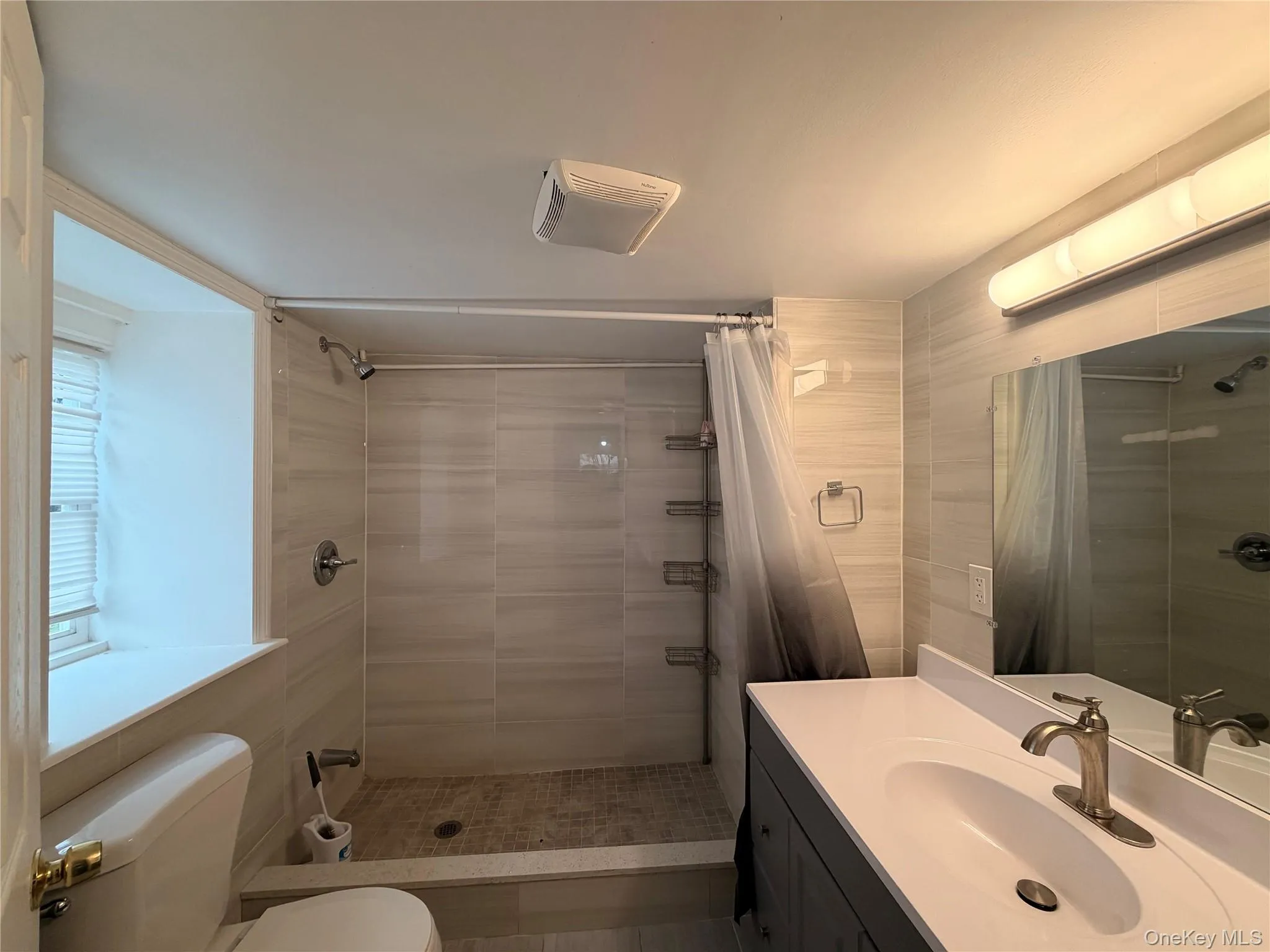 37 California Avenue, Middletown, NY, 3 Bedrooms Bedrooms, 8 Rooms Rooms,1 BathroomBathrooms,Residential,For Rent,California,0,1006802 37 California Avenue, Middletown, NY, 3 Bedrooms Bedrooms, 8 Rooms Rooms,1 BathroomBathrooms,Residential,For Rent,California,0,1006802