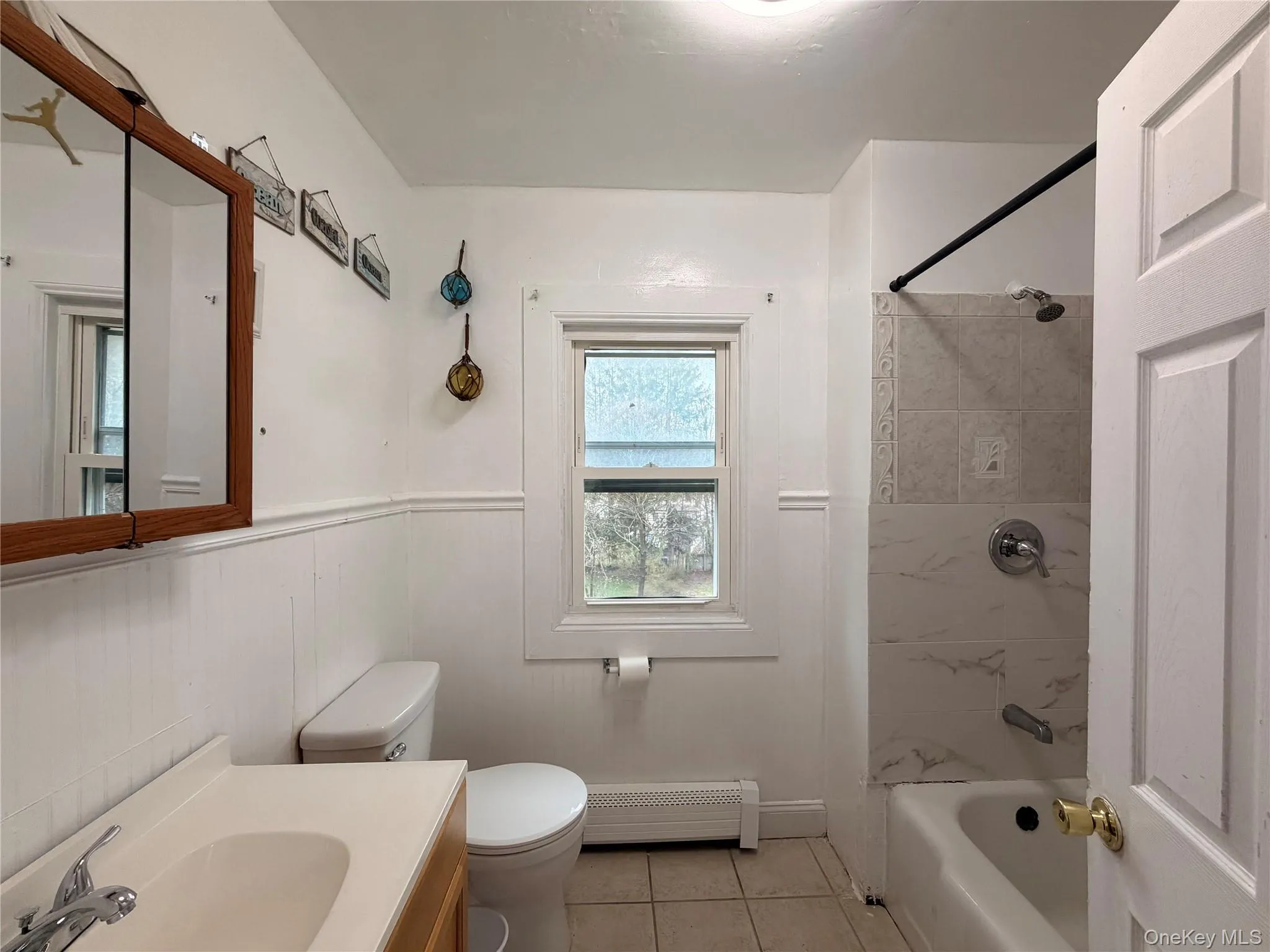 37 California Avenue, Middletown, NY, 3 Bedrooms Bedrooms, 8 Rooms Rooms,1 BathroomBathrooms,Residential,For Rent,California,0,1006802 37 California Avenue, Middletown, NY, 3 Bedrooms Bedrooms, 8 Rooms Rooms,1 BathroomBathrooms,Residential,For Rent,California,0,1006802