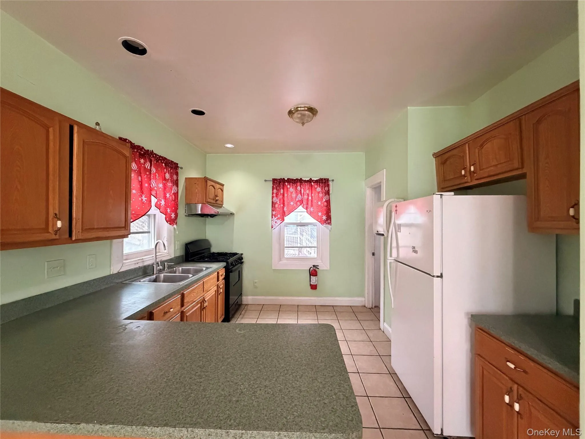 37 California Avenue, Middletown, NY, 3 Bedrooms Bedrooms, 8 Rooms Rooms,1 BathroomBathrooms,Residential,For Rent,California,0,1006802 37 California Avenue, Middletown, NY, 3 Bedrooms Bedrooms, 8 Rooms Rooms,1 BathroomBathrooms,Residential,For Rent,California,0,1006802