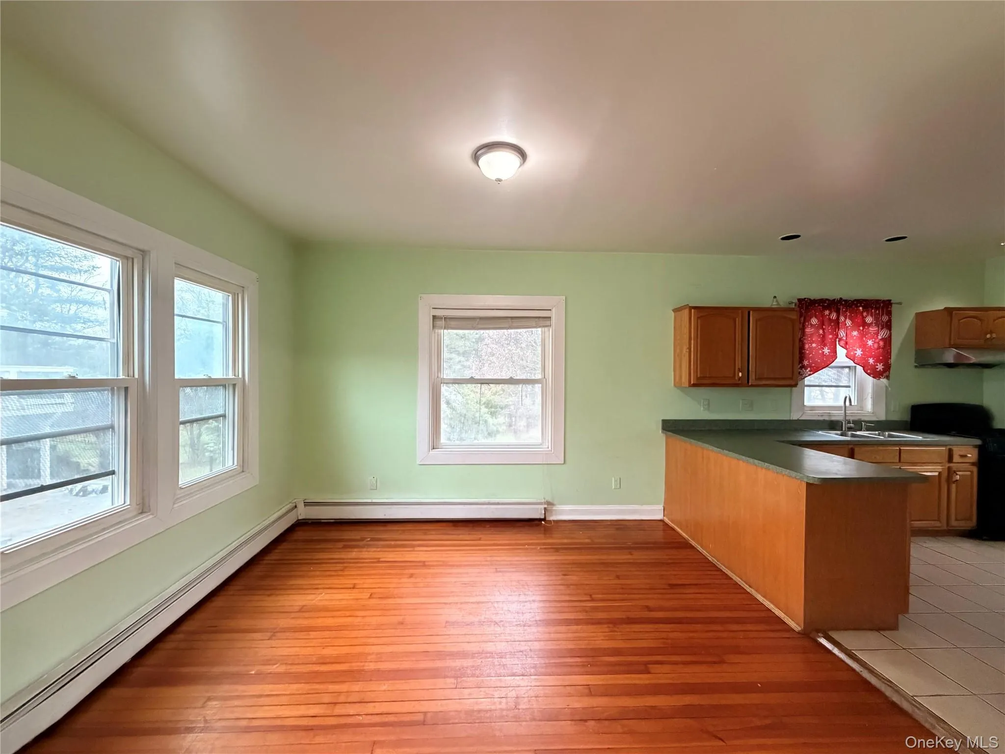 37 California Avenue, Middletown, NY, 3 Bedrooms Bedrooms, 8 Rooms Rooms,1 BathroomBathrooms,Residential,For Rent,California,0,1006802 37 California Avenue, Middletown, NY, 3 Bedrooms Bedrooms, 8 Rooms Rooms,1 BathroomBathrooms,Residential,For Rent,California,0,1006802