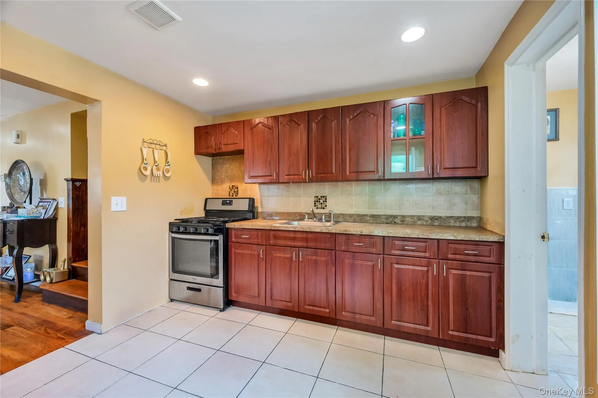 220-16 107th Avenue, New York, NY, 3 Bedrooms Bedrooms, 10 Rooms Rooms,2 BathroomsBathrooms,Residential,For Rent,107th,0,1006803 220-16 107th Avenue, New York, NY, 3 Bedrooms Bedrooms, 10 Rooms Rooms,2 BathroomsBathrooms,Residential,For Rent,107th,0,1006803