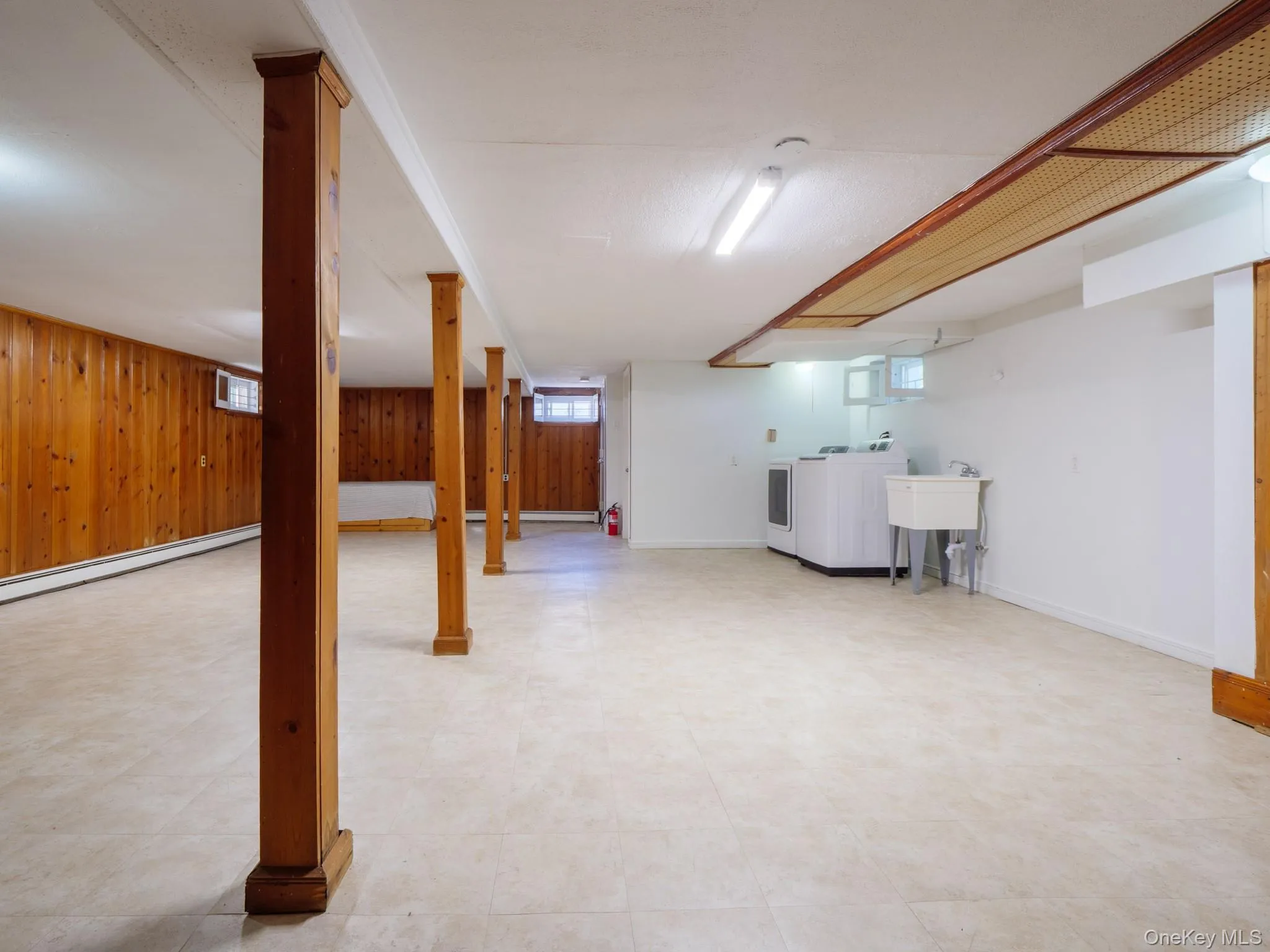 257-04 145th Avenue, New York, NY, 2 Bedrooms Bedrooms, 8 Rooms Rooms,2 BathroomsBathrooms,Residential,For Rent,145th,0,KEY1006804 257-04 145th Avenue, New York, NY, 2 Bedrooms Bedrooms, 8 Rooms Rooms,2 BathroomsBathrooms,Residential,For Rent,145th,0,KEY1006804