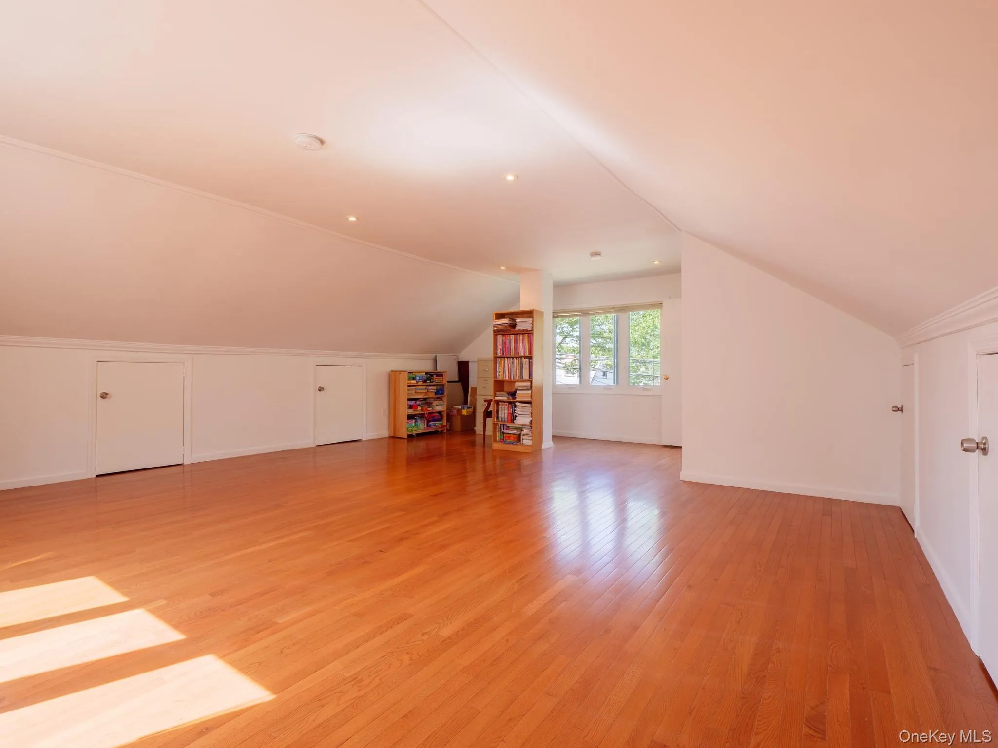 257-04 145th Avenue, New York, NY, 2 Bedrooms Bedrooms, 8 Rooms Rooms,2 BathroomsBathrooms,Residential,For Rent,145th,0,KEY1006804 257-04 145th Avenue, New York, NY, 2 Bedrooms Bedrooms, 8 Rooms Rooms,2 BathroomsBathrooms,Residential,For Rent,145th,0,KEY1006804