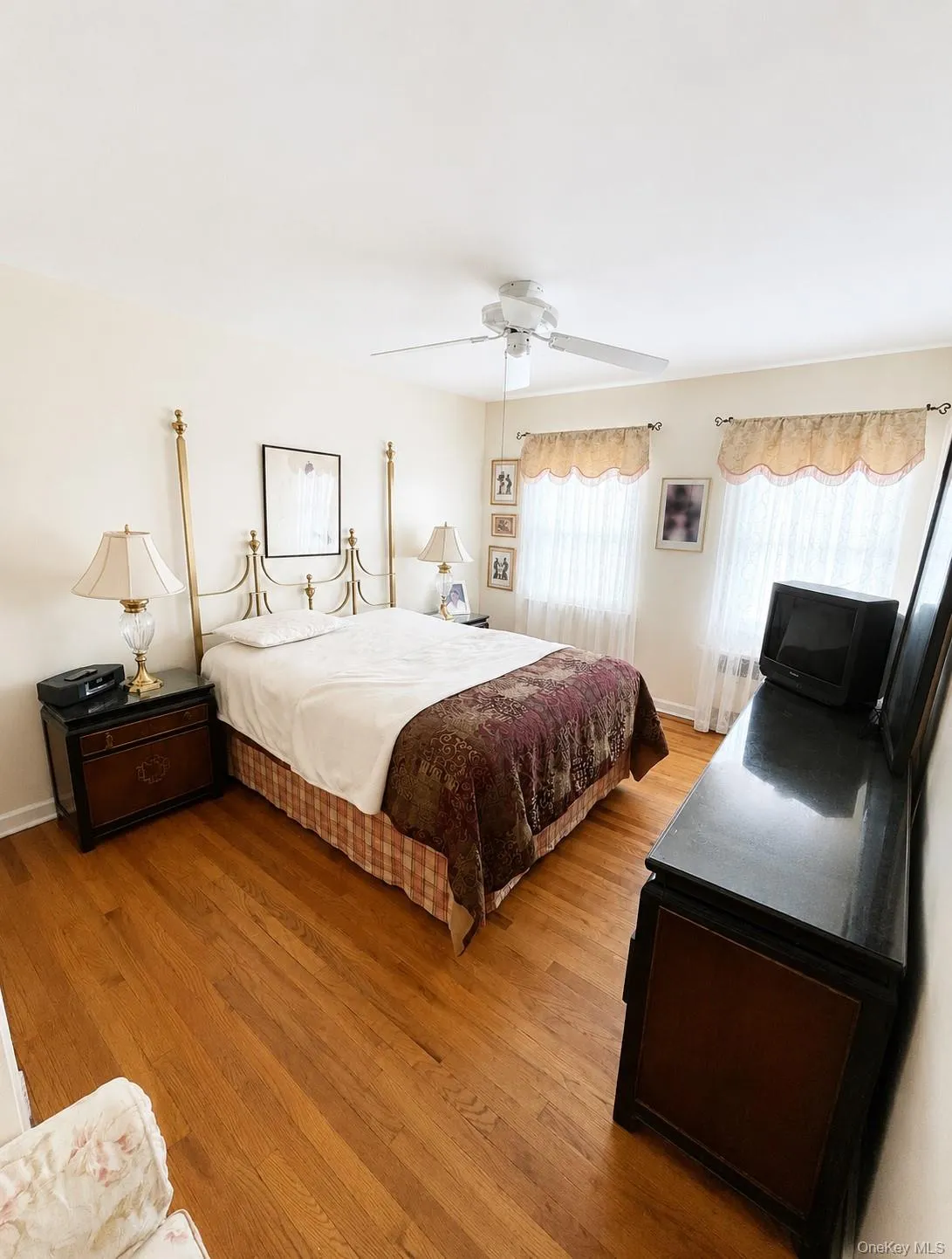 116-03 A 217th Street, New York, NY, 3 Bedrooms Bedrooms, 6 Rooms Rooms,2 BathroomsBathrooms,Residential,For Rent,217th,0,1006805 116-03 A 217th Street, New York, NY, 3 Bedrooms Bedrooms, 6 Rooms Rooms,2 BathroomsBathrooms,Residential,For Rent,217th,0,1006805