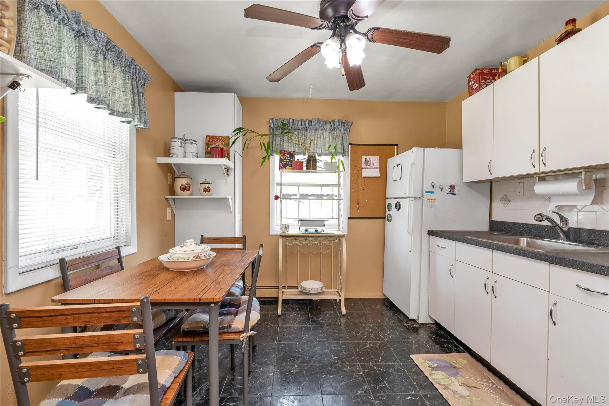 193 Manhattan Avenue, West Babylon, NY, 2 Bedrooms Bedrooms, 4 Rooms Rooms,1 BathroomBathrooms,Residential,For Rent,Manhattan,0,1006811 193 Manhattan Avenue, West Babylon, NY, 2 Bedrooms Bedrooms, 4 Rooms Rooms,1 BathroomBathrooms,Residential,For Rent,Manhattan,0,1006811