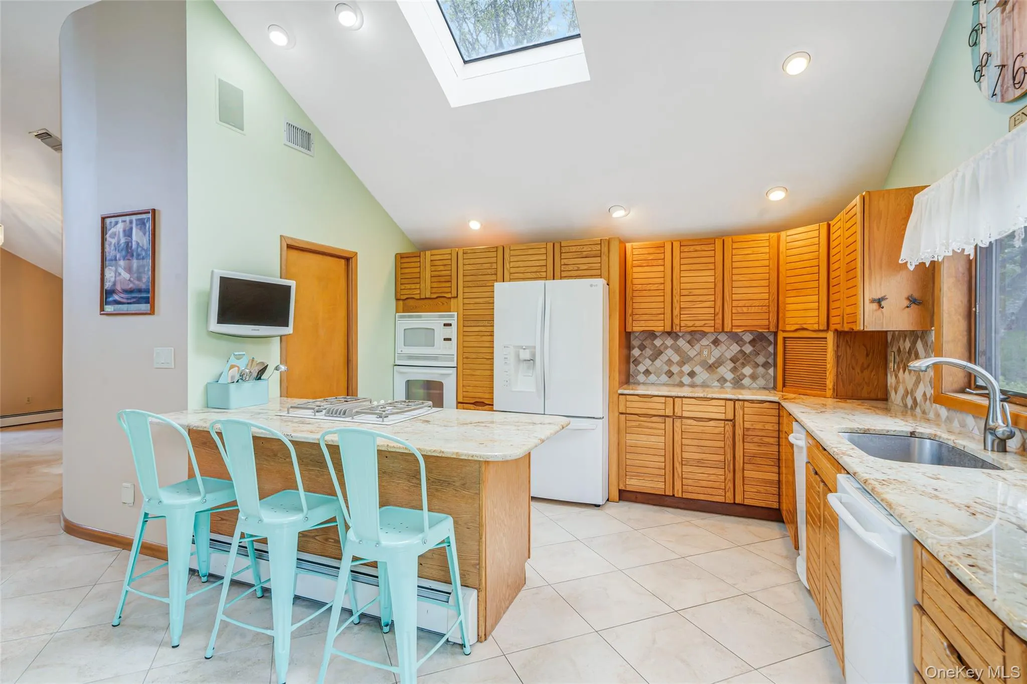 72 Jean Court, Riverhead, NY, 3 Bedrooms Bedrooms, 8 Rooms Rooms,2 BathroomsBathrooms,Residential,For Rent,Jean,0,1006816 72 Jean Court, Riverhead, NY, 3 Bedrooms Bedrooms, 8 Rooms Rooms,2 BathroomsBathrooms,Residential,For Rent,Jean,0,1006816