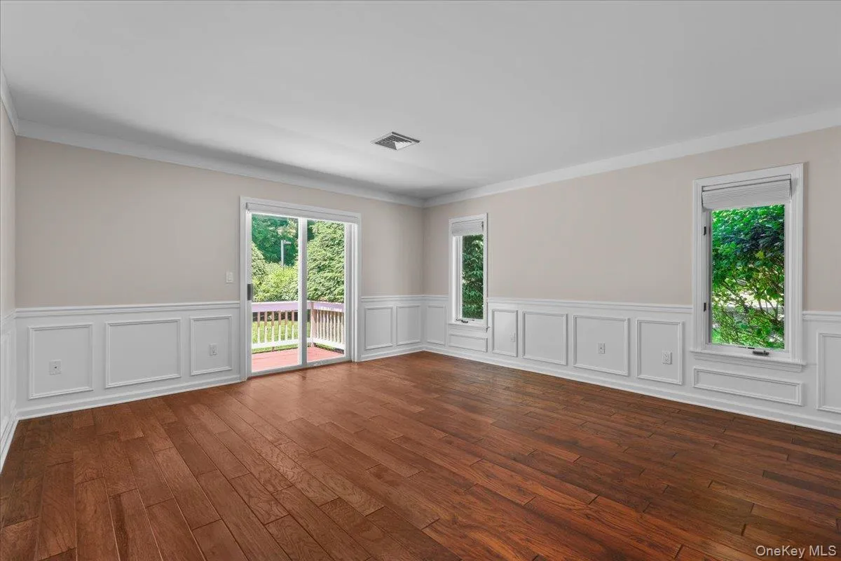 Primary Bedroom w/Sliders to Deck Primary Bedroom w/Sliders to Deck