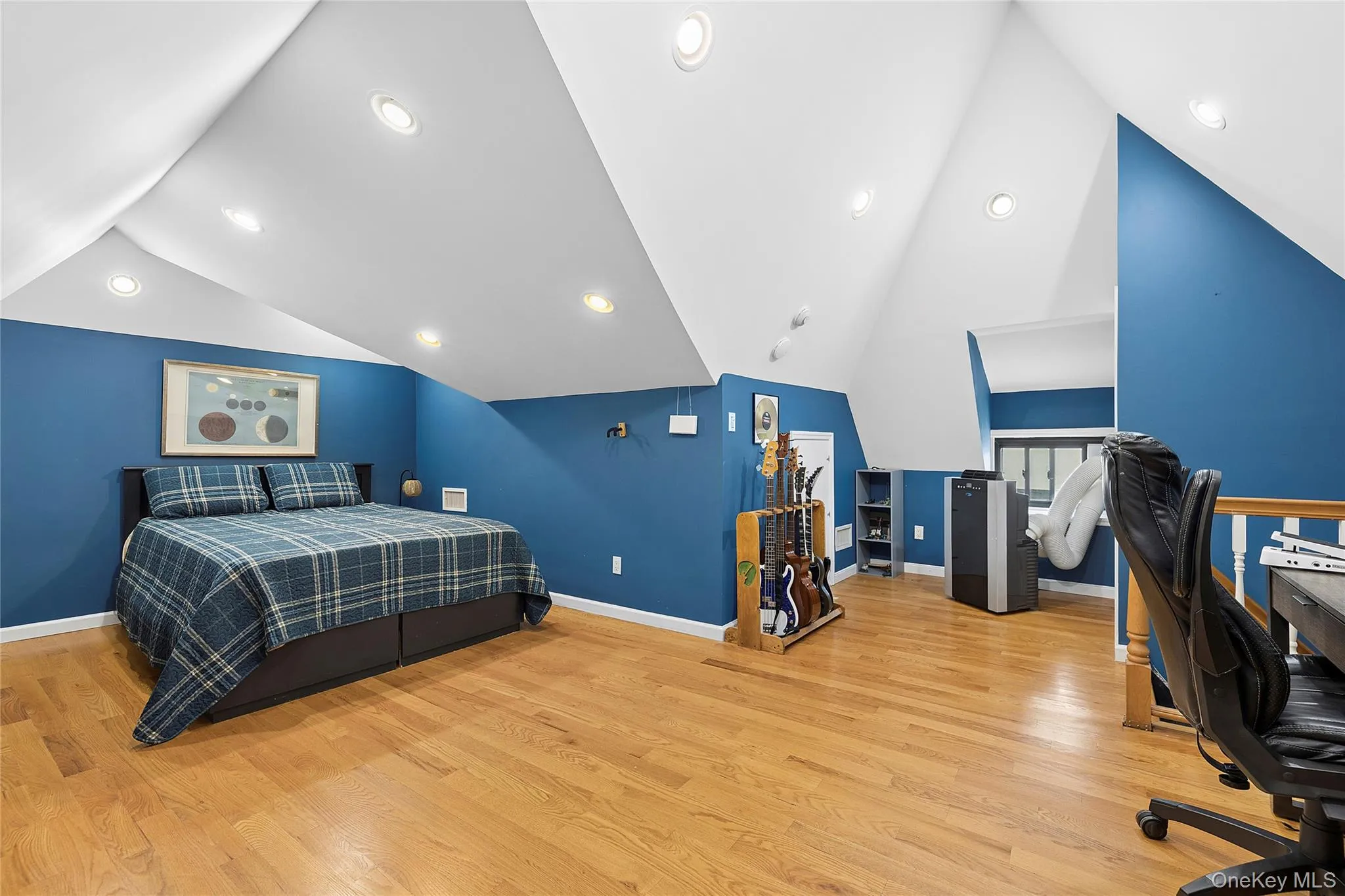 3rd FL - Attic Bonus Bedroom/ Den 3rd FL - Attic Bonus Bedroom/ Den