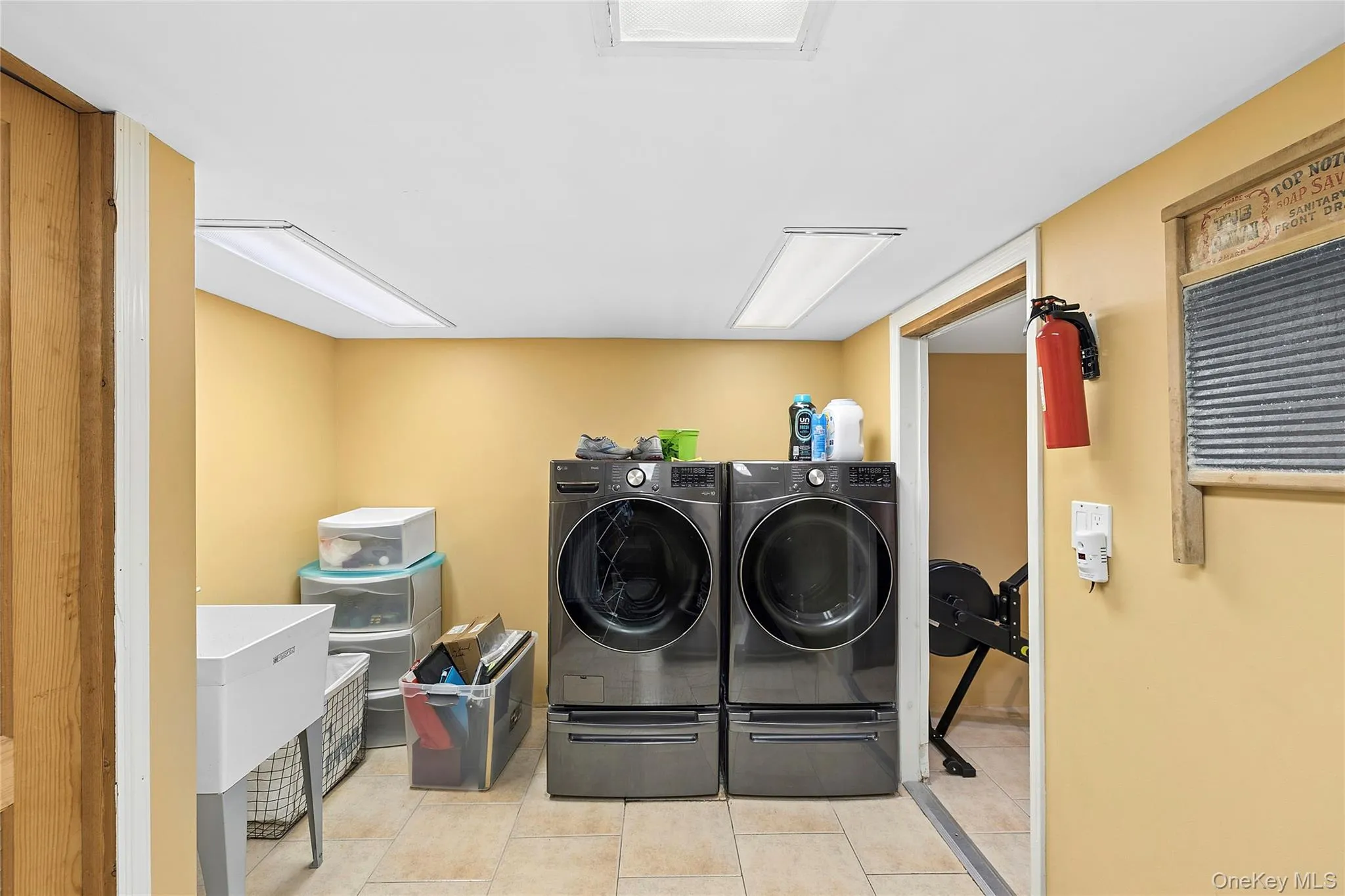 Basement - Laundry Basement - Laundry