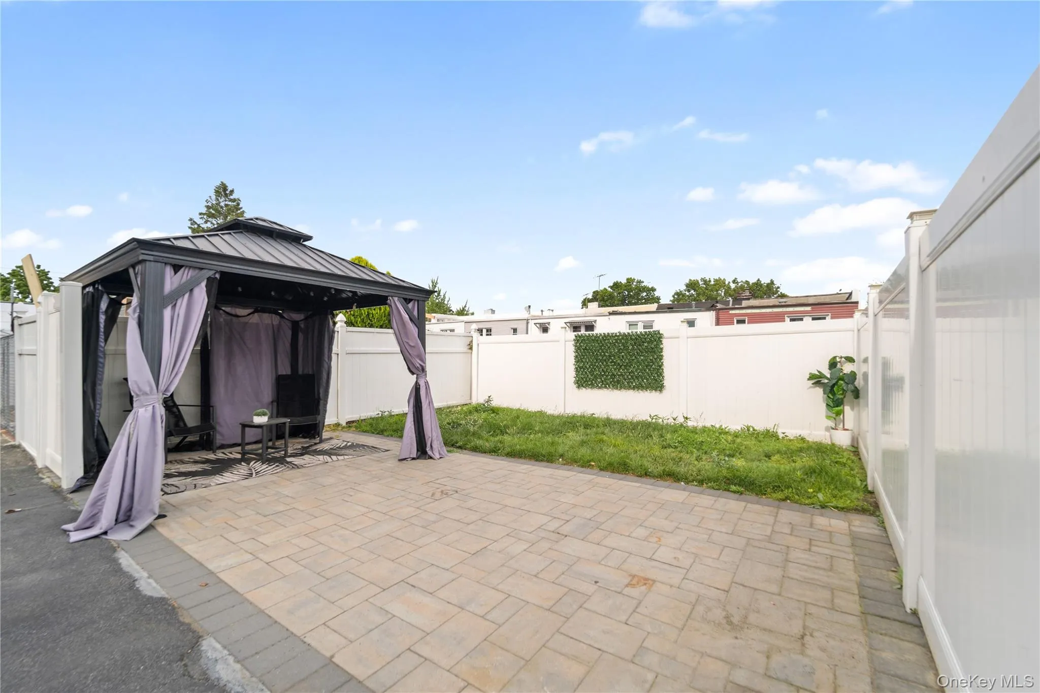 2548 Woodhull Avenue, New York, NY, 4 Bedrooms Bedrooms, 6 Rooms Rooms,2 BathroomsBathrooms,Residential,For Rent,Woodhull,0,1006831 2548 Woodhull Avenue, New York, NY, 4 Bedrooms Bedrooms, 6 Rooms Rooms,2 BathroomsBathrooms,Residential,For Rent,Woodhull,0,1006831