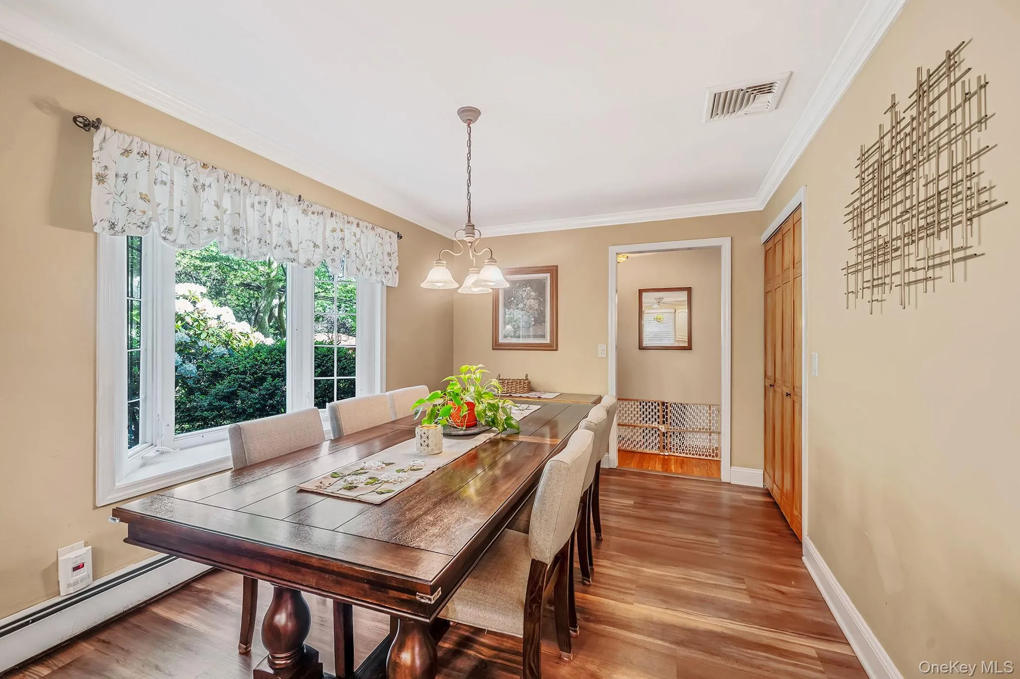28 Royal Oak Drive, Huntington, NY, 4 Bedrooms Bedrooms, 9 Rooms Rooms,3 BathroomsBathrooms,Residential,For Rent,Royal Oak,0,1006832 28 Royal Oak Drive, Huntington, NY, 4 Bedrooms Bedrooms, 9 Rooms Rooms,3 BathroomsBathrooms,Residential,For Rent,Royal Oak,0,1006832
