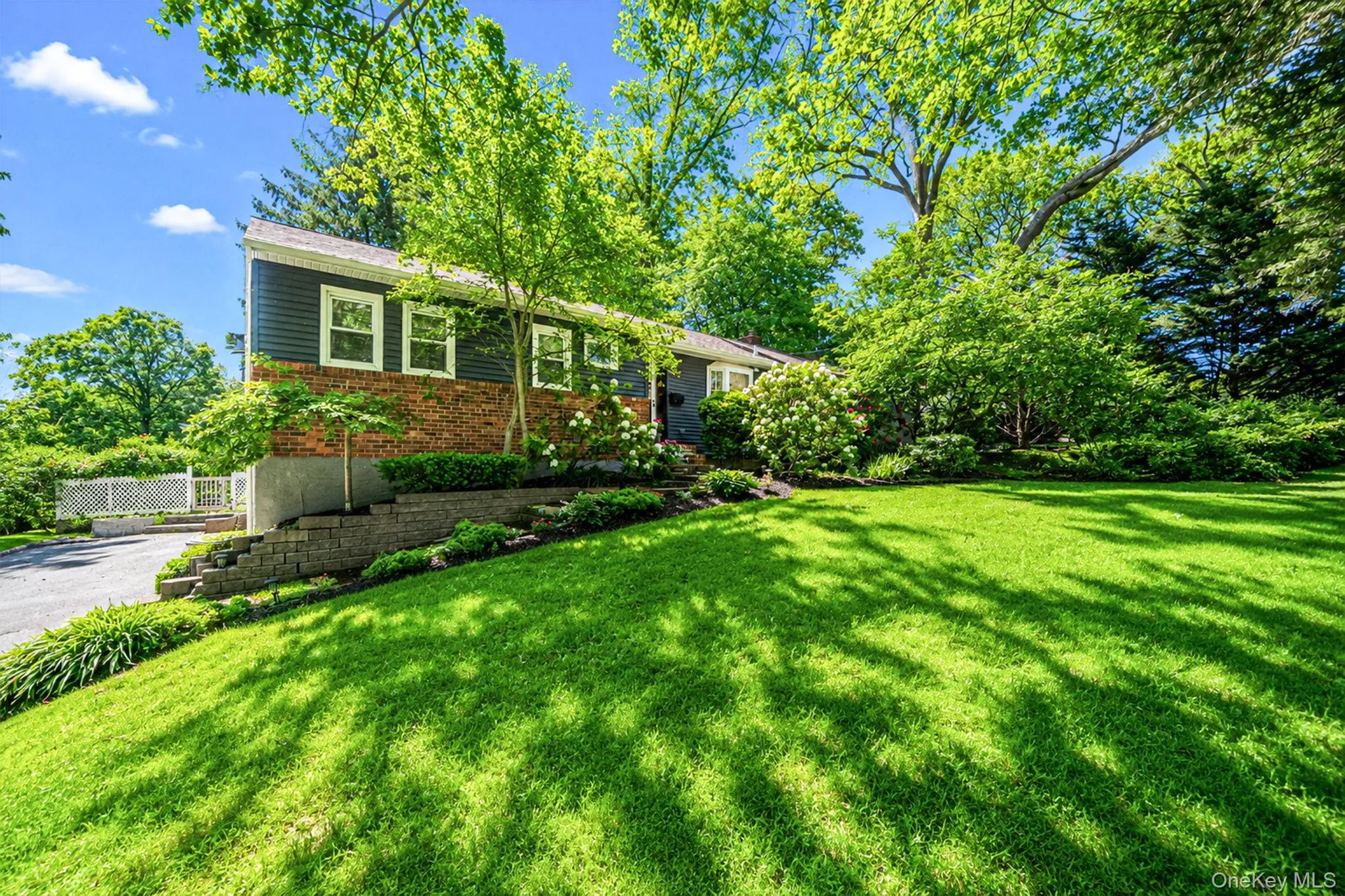 28 Royal Oak Drive, Huntington, NY, 4 Bedrooms Bedrooms, 9 Rooms Rooms,3 BathroomsBathrooms,Residential,For Rent,Royal Oak,0,1006832 28 Royal Oak Drive, Huntington, NY, 4 Bedrooms Bedrooms, 9 Rooms Rooms,3 BathroomsBathrooms,Residential,For Rent,Royal Oak,0,1006832
