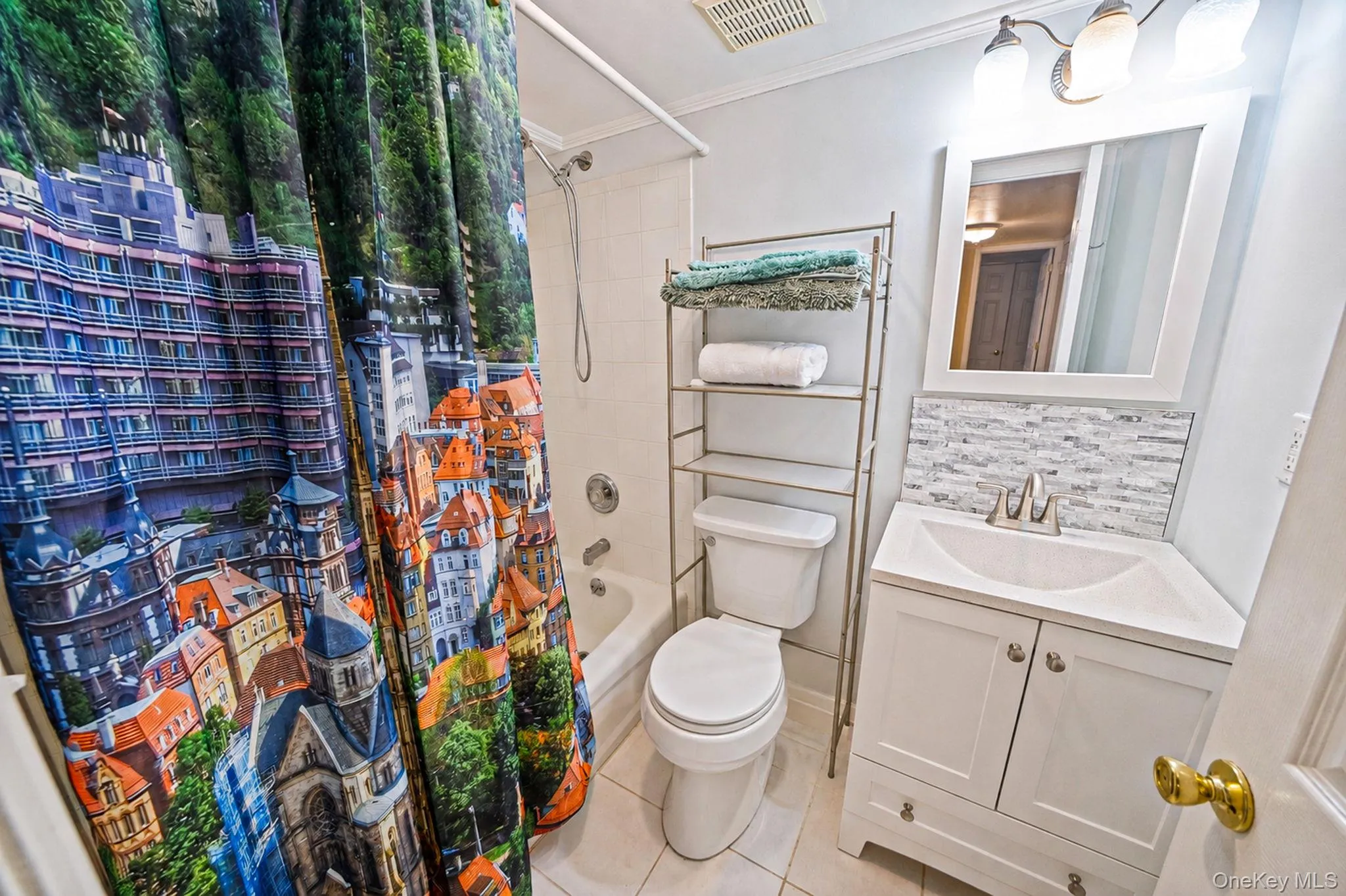 28 Royal Oak Drive, Huntington, NY, 4 Bedrooms Bedrooms, 9 Rooms Rooms,3 BathroomsBathrooms,Residential,For Rent,Royal Oak,0,1006832 28 Royal Oak Drive, Huntington, NY, 4 Bedrooms Bedrooms, 9 Rooms Rooms,3 BathroomsBathrooms,Residential,For Rent,Royal Oak,0,1006832