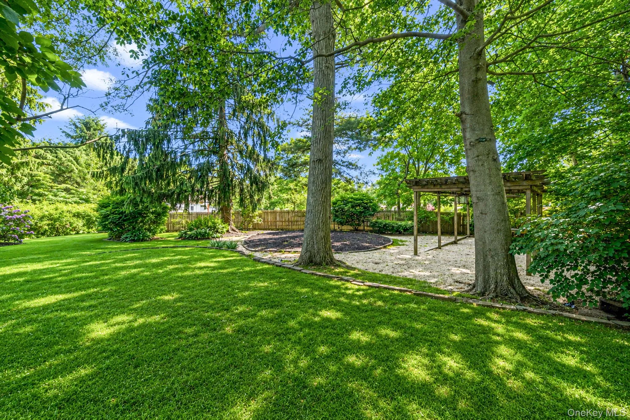 28 Royal Oak Drive, Huntington, NY, 4 Bedrooms Bedrooms, 9 Rooms Rooms,3 BathroomsBathrooms,Residential,For Rent,Royal Oak,0,1006832 28 Royal Oak Drive, Huntington, NY, 4 Bedrooms Bedrooms, 9 Rooms Rooms,3 BathroomsBathrooms,Residential,For Rent,Royal Oak,0,1006832