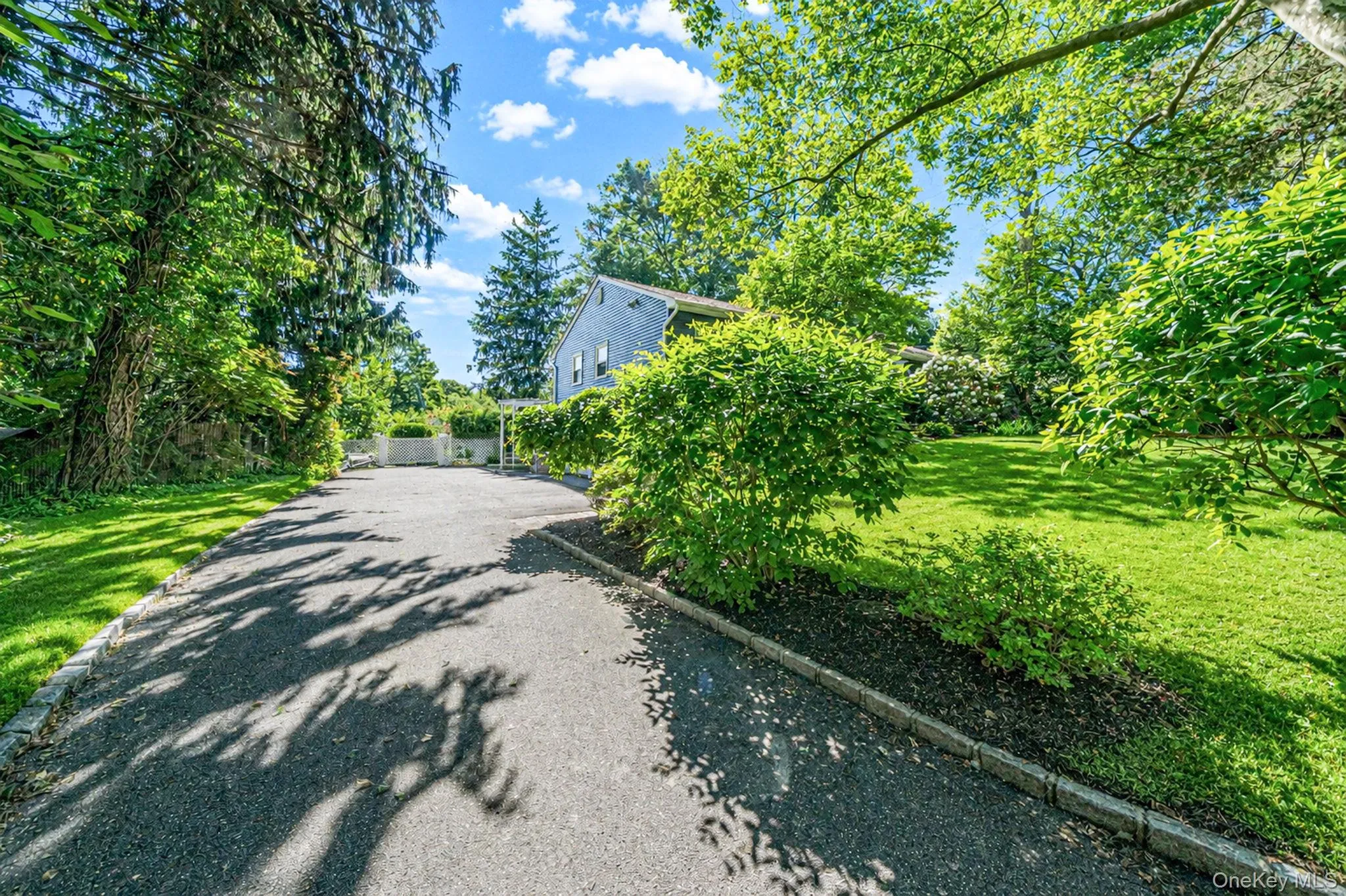 28 Royal Oak Drive, Huntington, NY, 4 Bedrooms Bedrooms, 9 Rooms Rooms,3 BathroomsBathrooms,Residential,For Rent,Royal Oak,0,1006832 28 Royal Oak Drive, Huntington, NY, 4 Bedrooms Bedrooms, 9 Rooms Rooms,3 BathroomsBathrooms,Residential,For Rent,Royal Oak,0,1006832