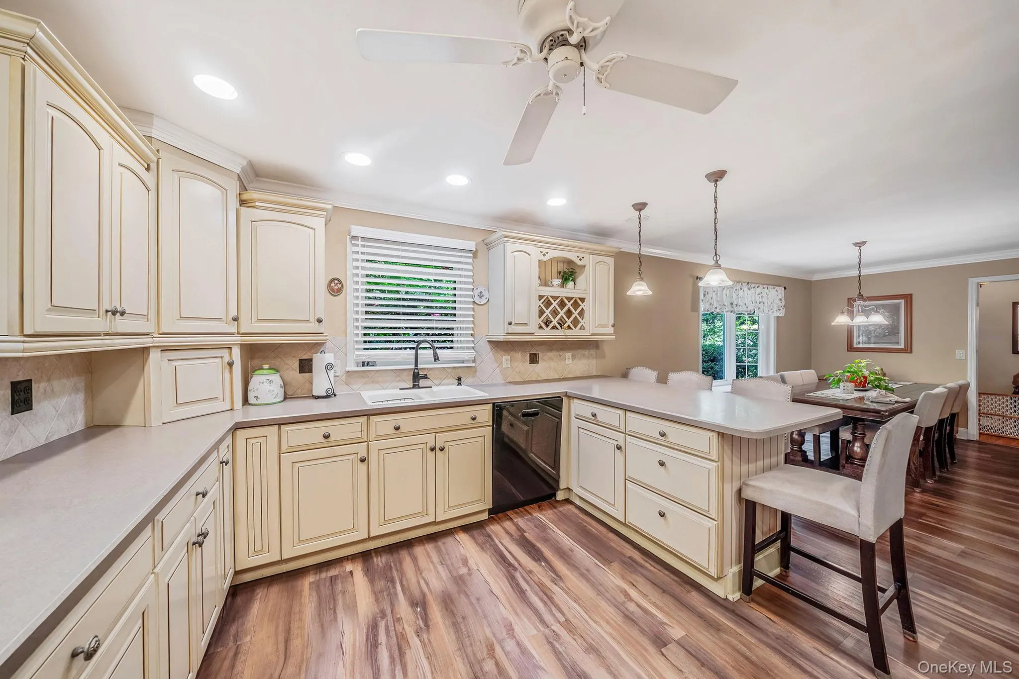 28 Royal Oak Drive, Huntington, NY, 4 Bedrooms Bedrooms, 9 Rooms Rooms,3 BathroomsBathrooms,Residential,For Rent,Royal Oak,0,1006832 28 Royal Oak Drive, Huntington, NY, 4 Bedrooms Bedrooms, 9 Rooms Rooms,3 BathroomsBathrooms,Residential,For Rent,Royal Oak,0,1006832
