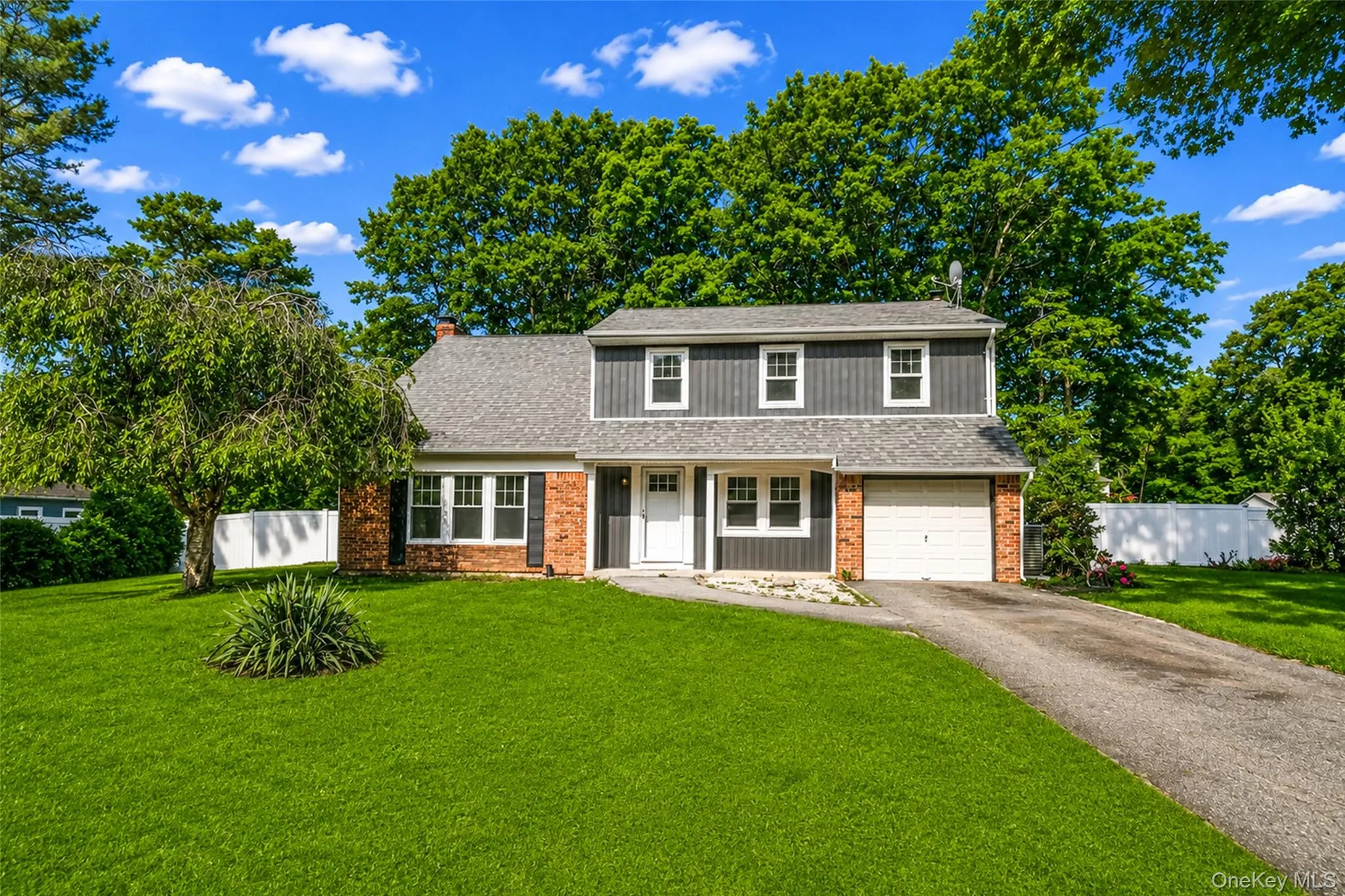 4 Summercress Lane, Brookhaven, NY, 5 Bedrooms Bedrooms, 12 Rooms Rooms,2 BathroomsBathrooms,Residential,For Rent,Summercress,0,1006834 4 Summercress Lane, Brookhaven, NY, 5 Bedrooms Bedrooms, 12 Rooms Rooms,2 BathroomsBathrooms,Residential,For Rent,Summercress,0,1006834