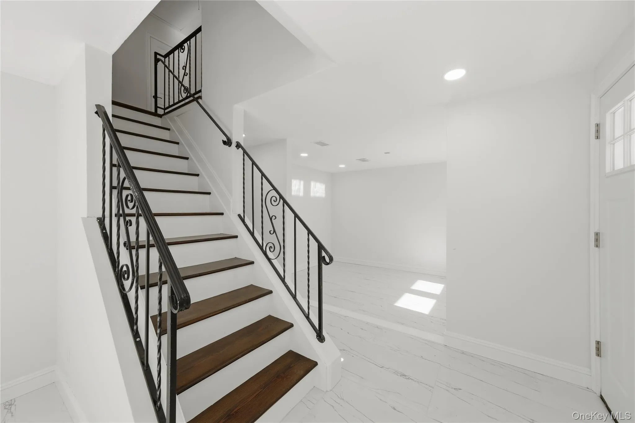 4 Summercress Lane, Brookhaven, NY, 5 Bedrooms Bedrooms, 12 Rooms Rooms,2 BathroomsBathrooms,Residential,For Rent,Summercress,0,1006834 4 Summercress Lane, Brookhaven, NY, 5 Bedrooms Bedrooms, 12 Rooms Rooms,2 BathroomsBathrooms,Residential,For Rent,Summercress,0,1006834