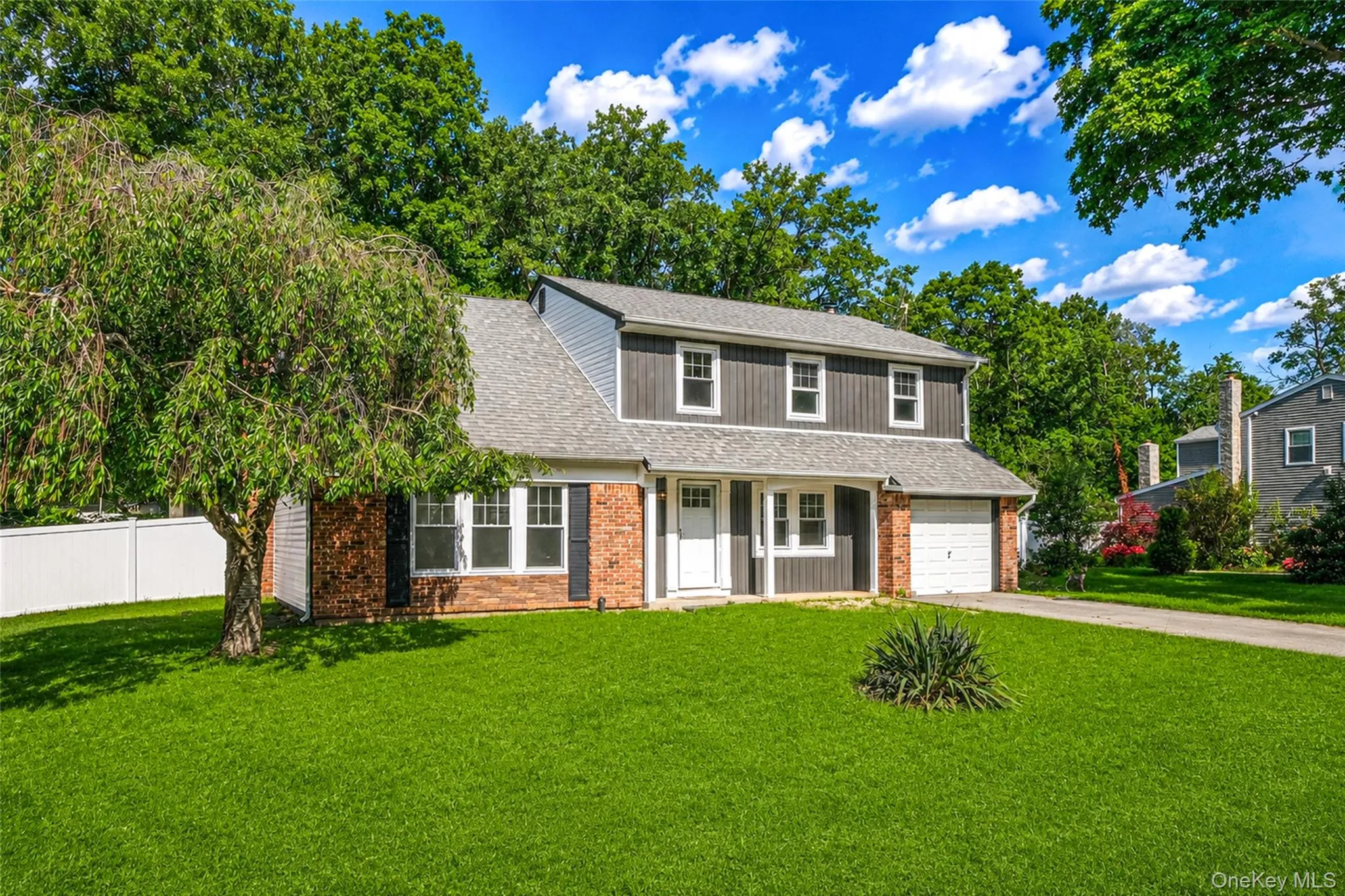 4 Summercress Lane, Brookhaven, NY, 5 Bedrooms Bedrooms, 12 Rooms Rooms,2 BathroomsBathrooms,Residential,For Rent,Summercress,0,1006834 4 Summercress Lane, Brookhaven, NY, 5 Bedrooms Bedrooms, 12 Rooms Rooms,2 BathroomsBathrooms,Residential,For Rent,Summercress,0,1006834