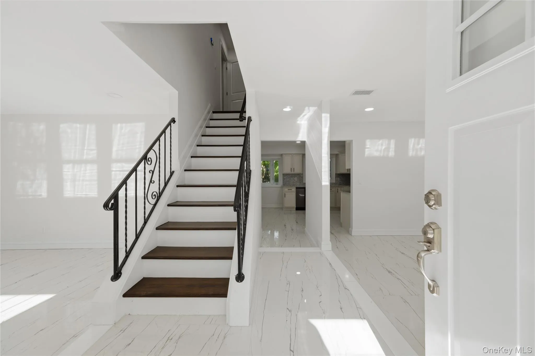4 Summercress Lane, Brookhaven, NY, 5 Bedrooms Bedrooms, 12 Rooms Rooms,2 BathroomsBathrooms,Residential,For Rent,Summercress,0,1006834 4 Summercress Lane, Brookhaven, NY, 5 Bedrooms Bedrooms, 12 Rooms Rooms,2 BathroomsBathrooms,Residential,For Rent,Summercress,0,1006834