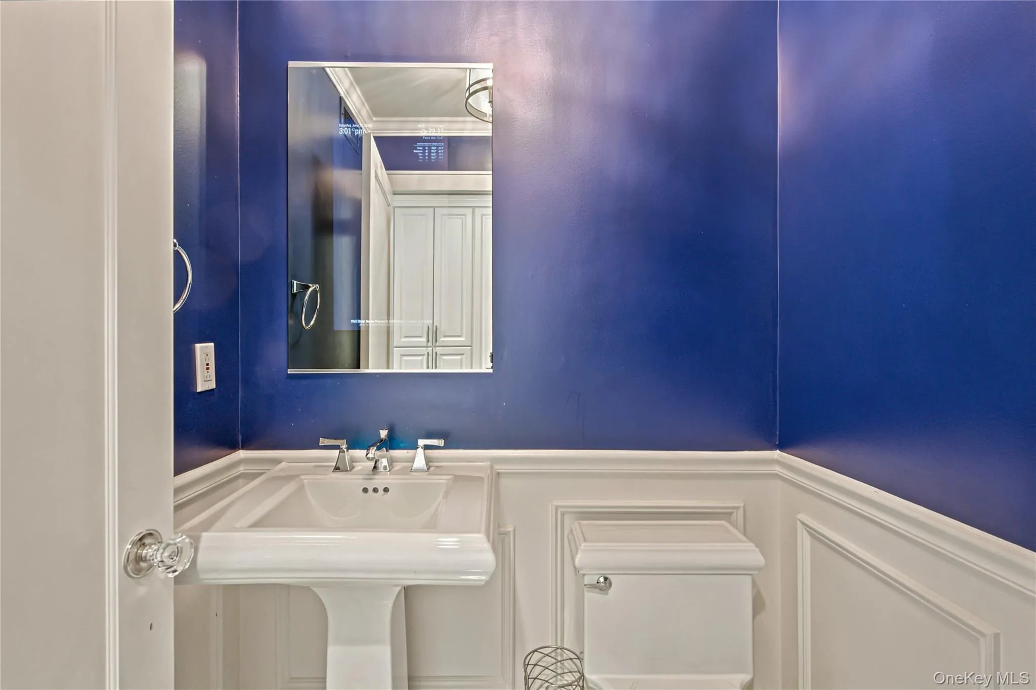 Powder room Powder room